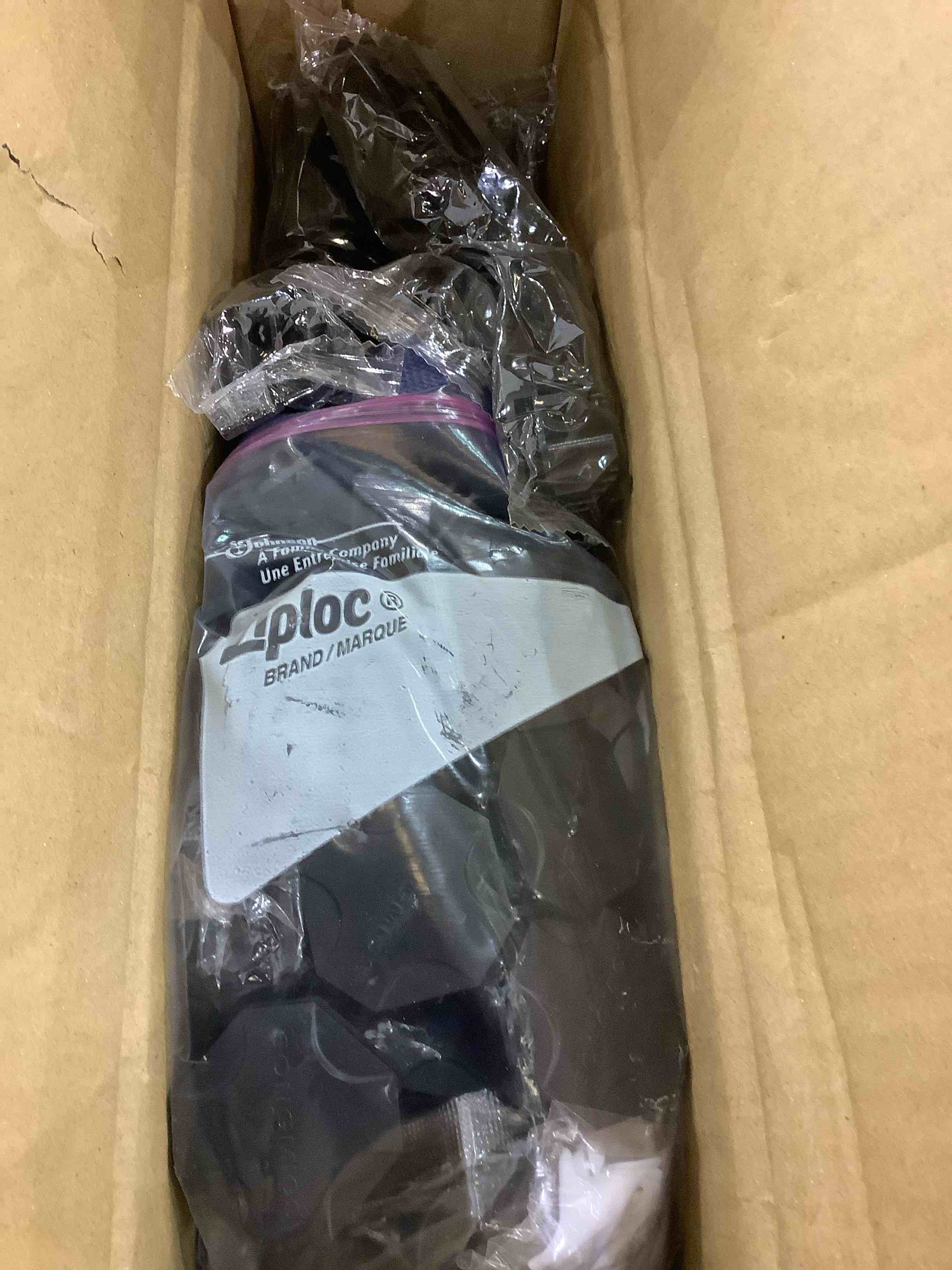 https://s3.amazonaws.com/lotting-images-prod/bidfta/EXS00910692_1702497791557.jpeg