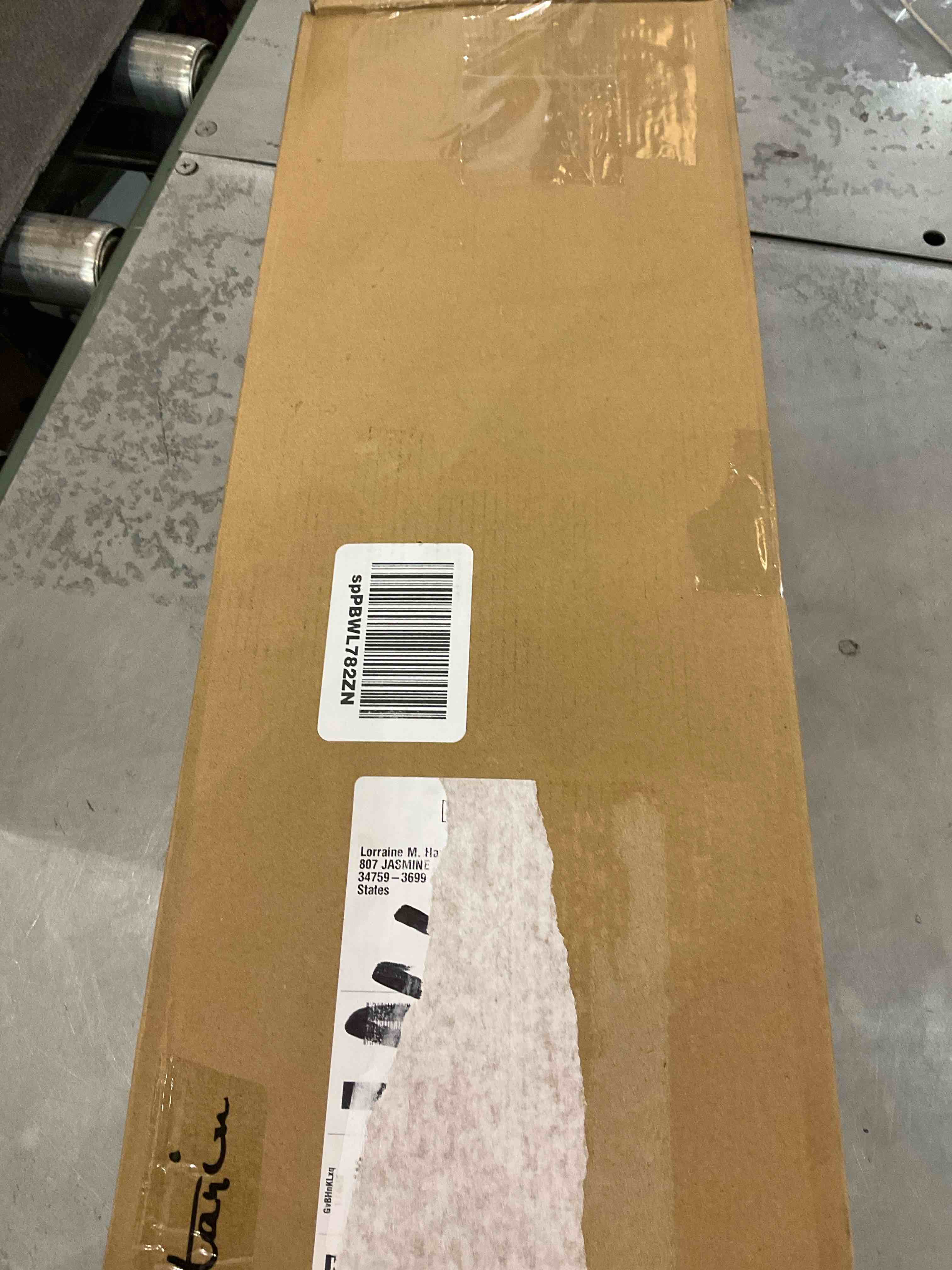 https://s3.amazonaws.com/lotting-images-prod/bidfta/EXS00911265_1704912579203.jpeg
