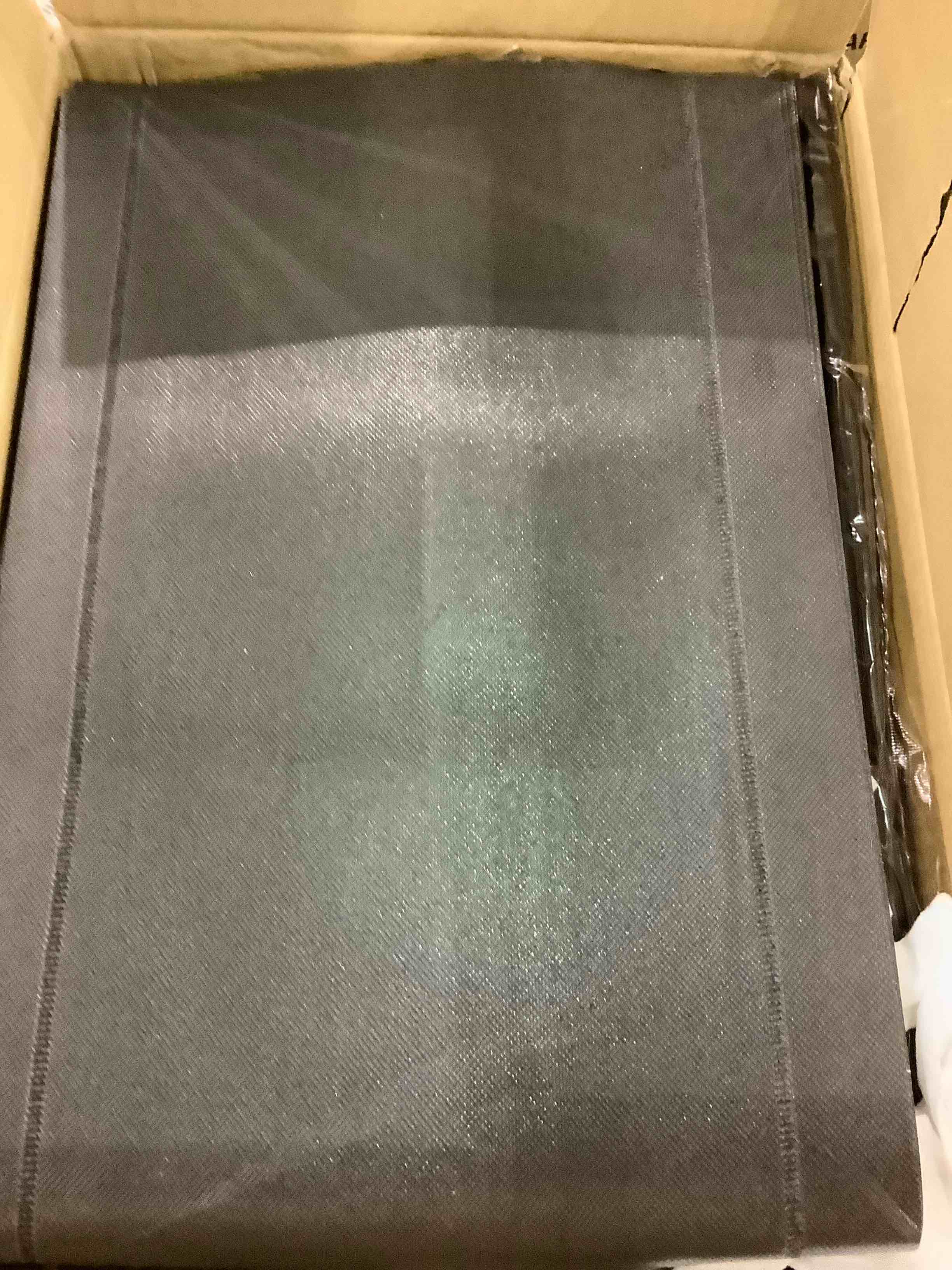 https://s3.amazonaws.com/lotting-images-prod/bidfta/EXS00911703_1701867727790.jpeg