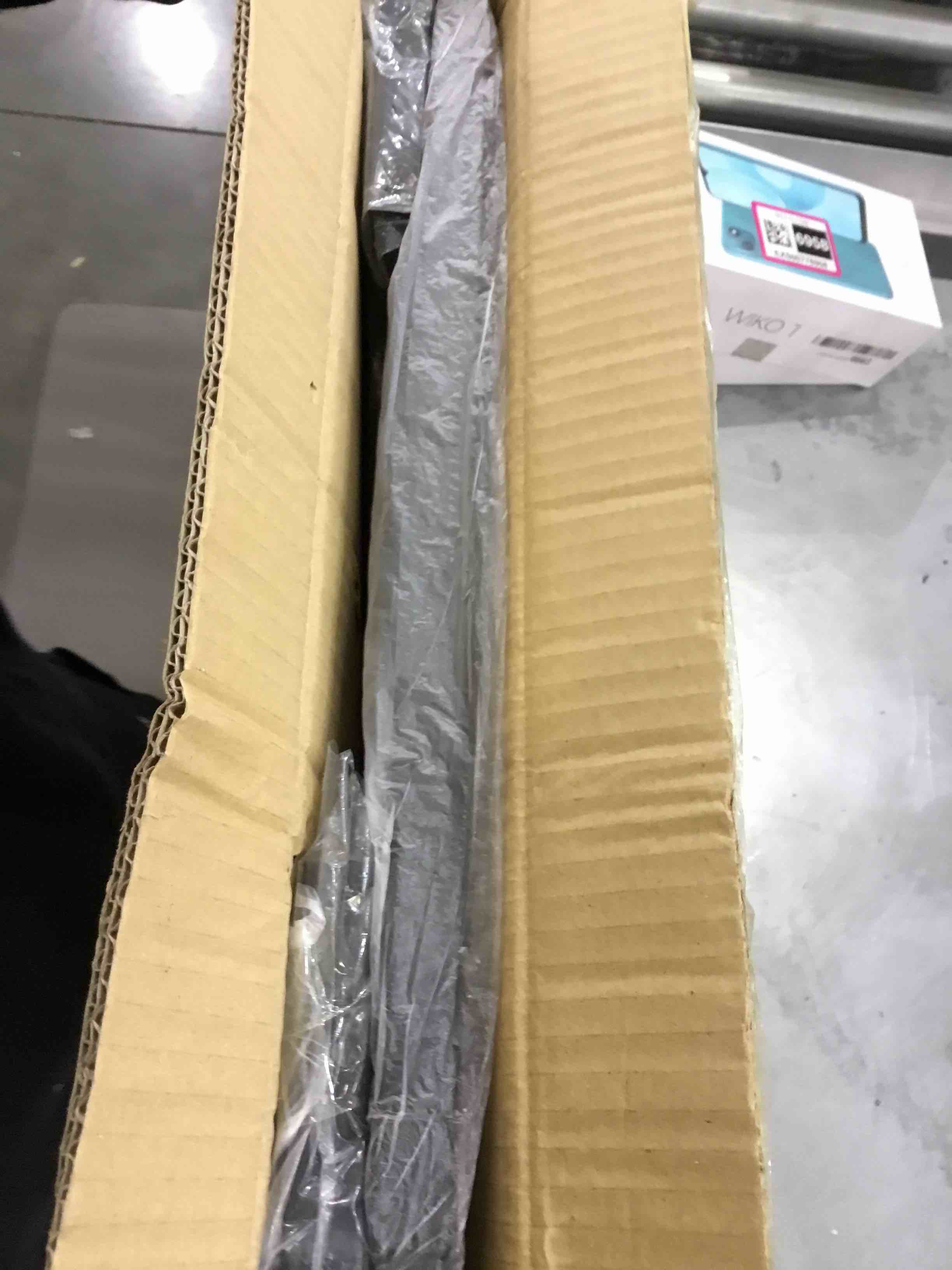 https://s3.amazonaws.com/lotting-images-prod/bidfta/EXS00912283_1702918478893.jpeg