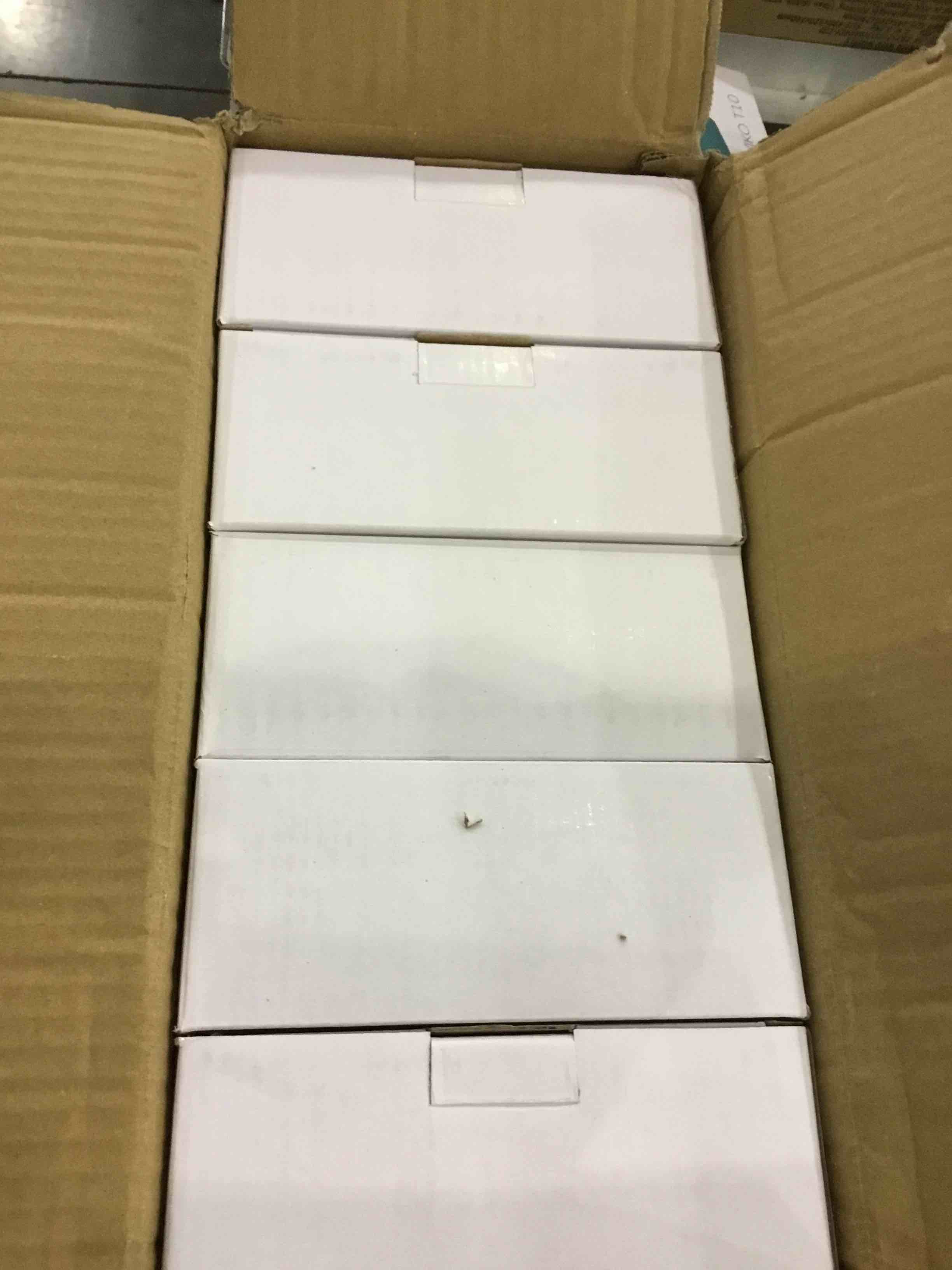 https://s3.amazonaws.com/lotting-images-prod/bidfta/EXS00912390_1702992228203.jpeg