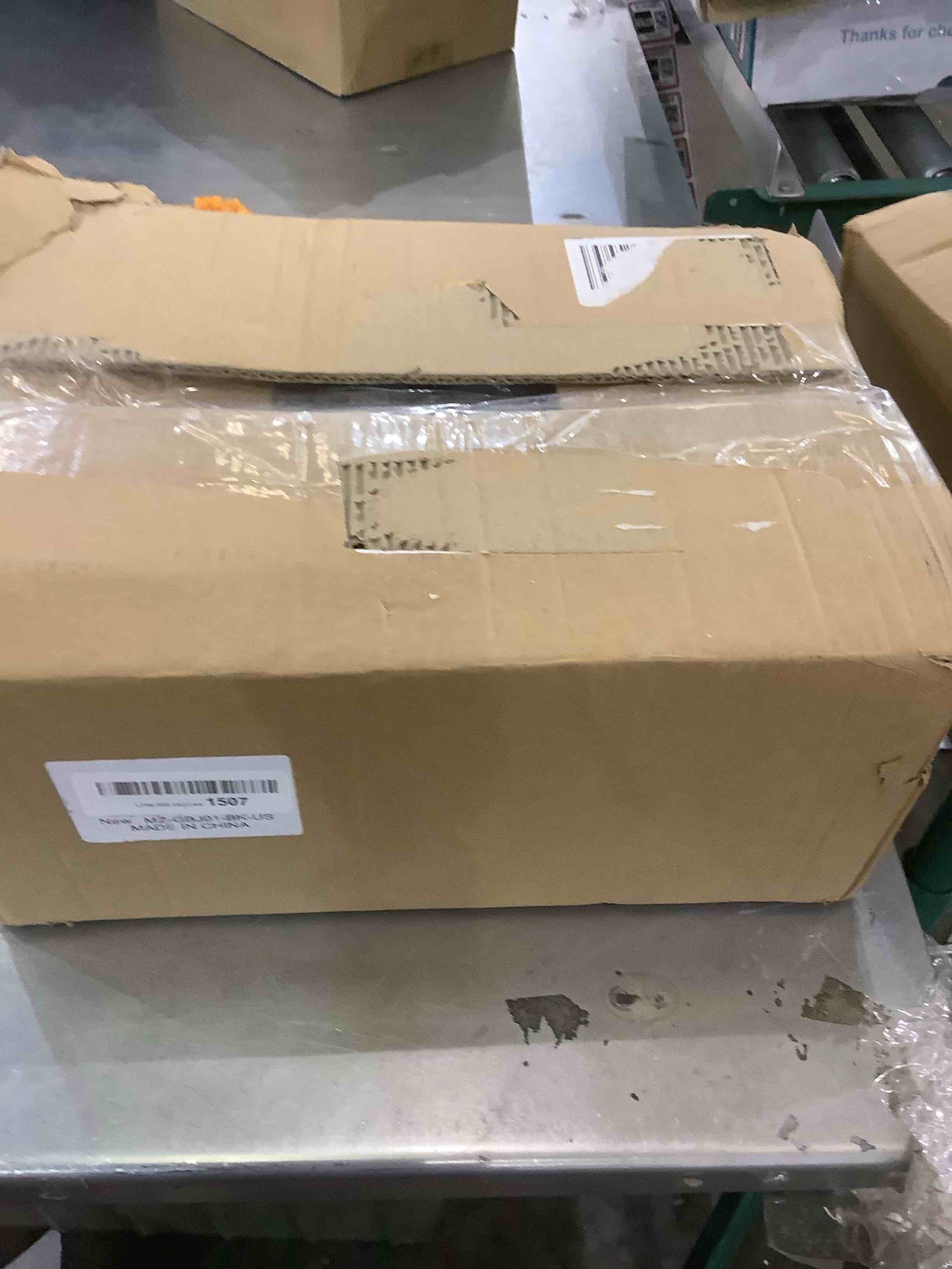 https://s3.amazonaws.com/lotting-images-prod/bidfta/EXS00912616_1704480382919.jpeg