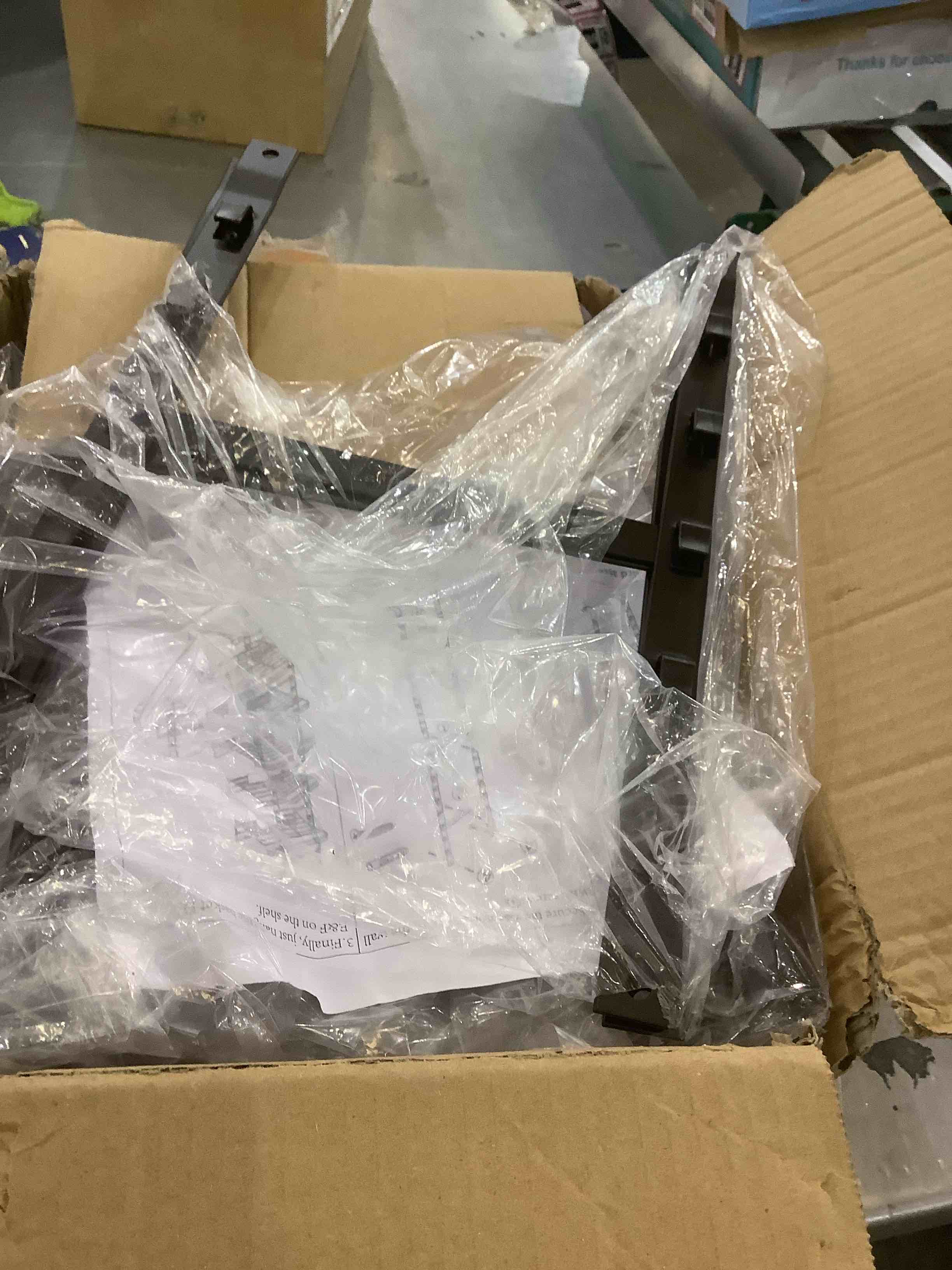 https://s3.amazonaws.com/lotting-images-prod/bidfta/EXS00912616_1704480421144.jpeg