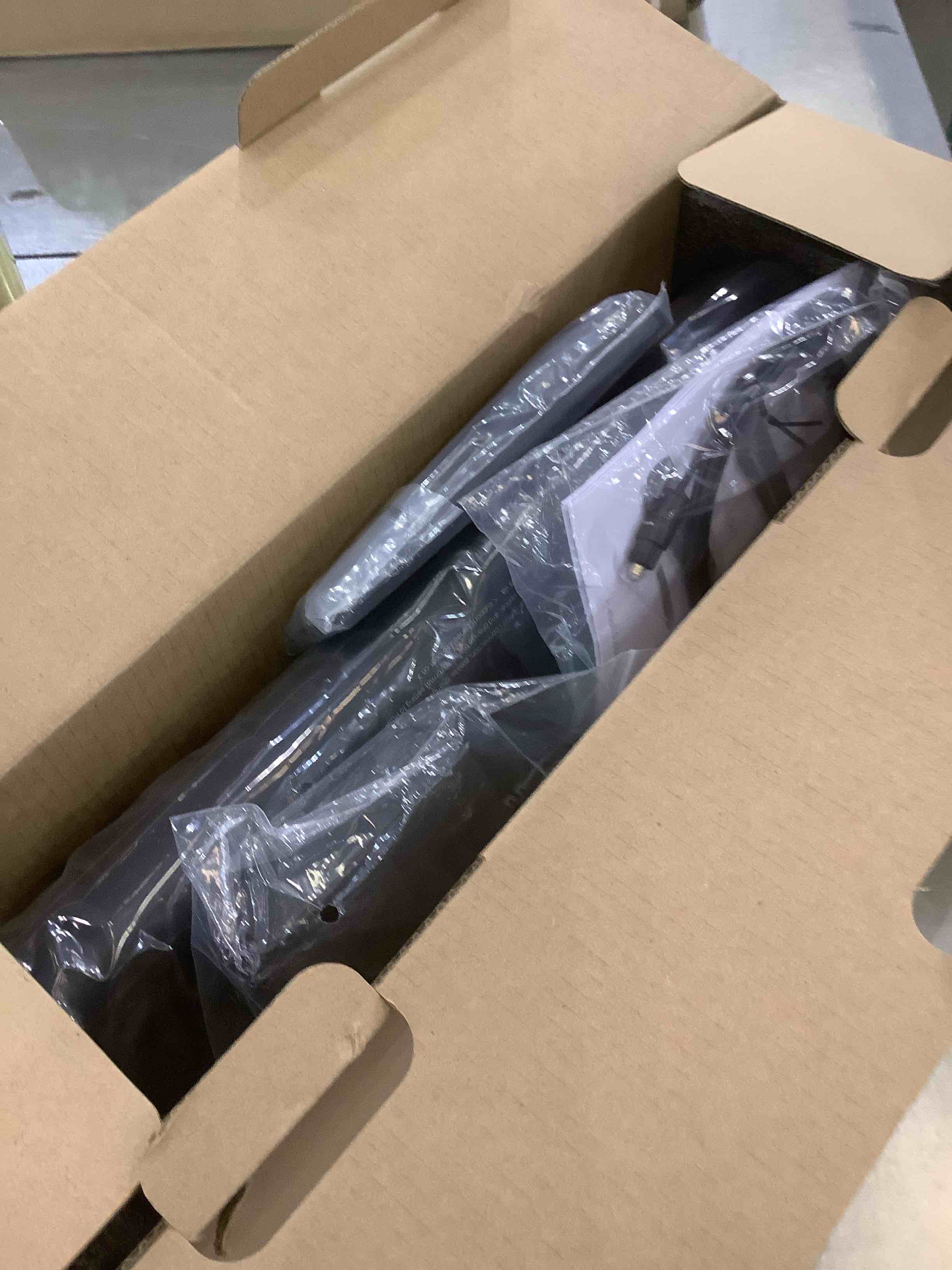 https://s3.amazonaws.com/lotting-images-prod/bidfta/EXS00912801_1704739190892.jpeg
