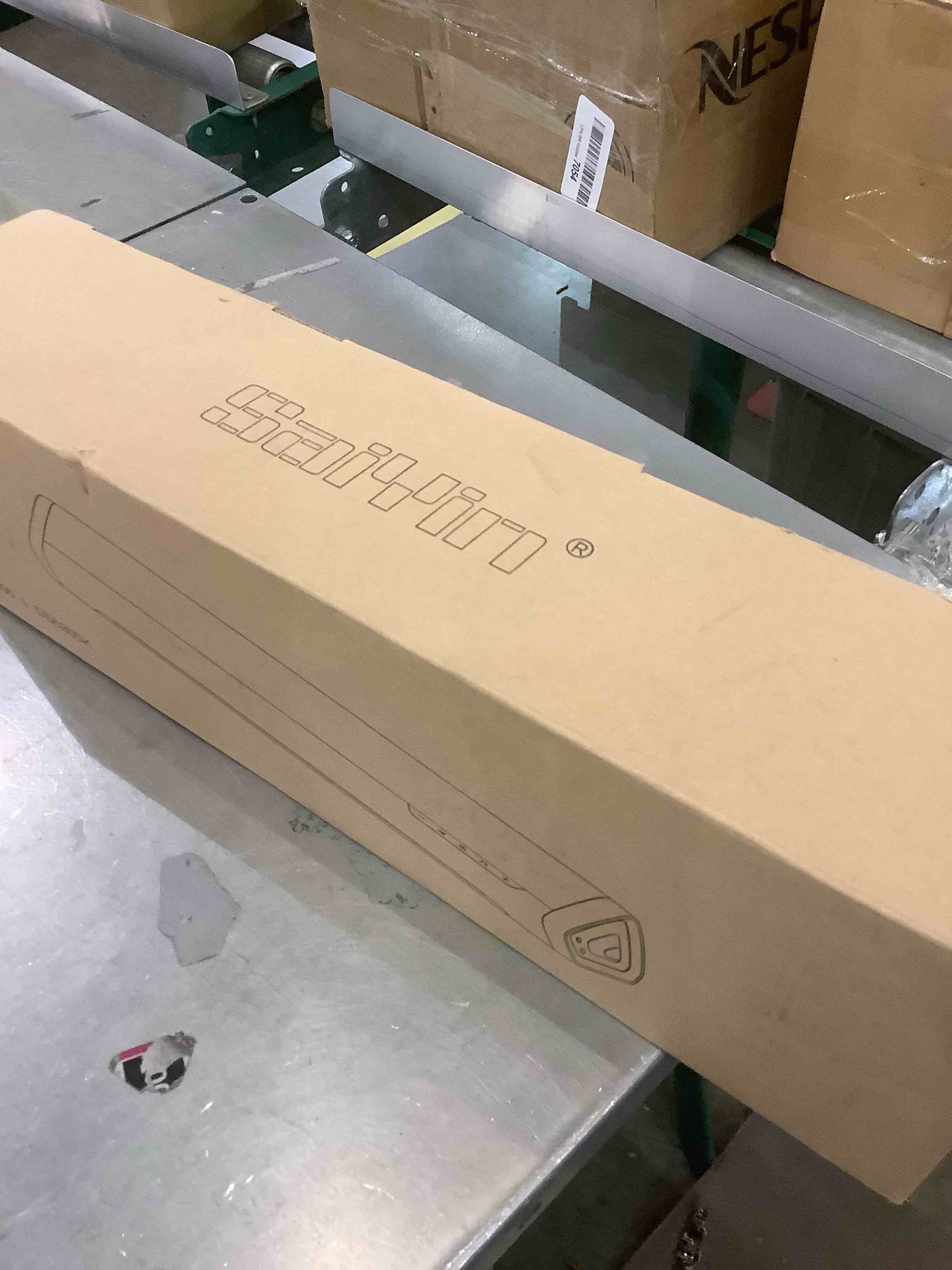 https://s3.amazonaws.com/lotting-images-prod/bidfta/EXS00912801_1704739207888.jpeg