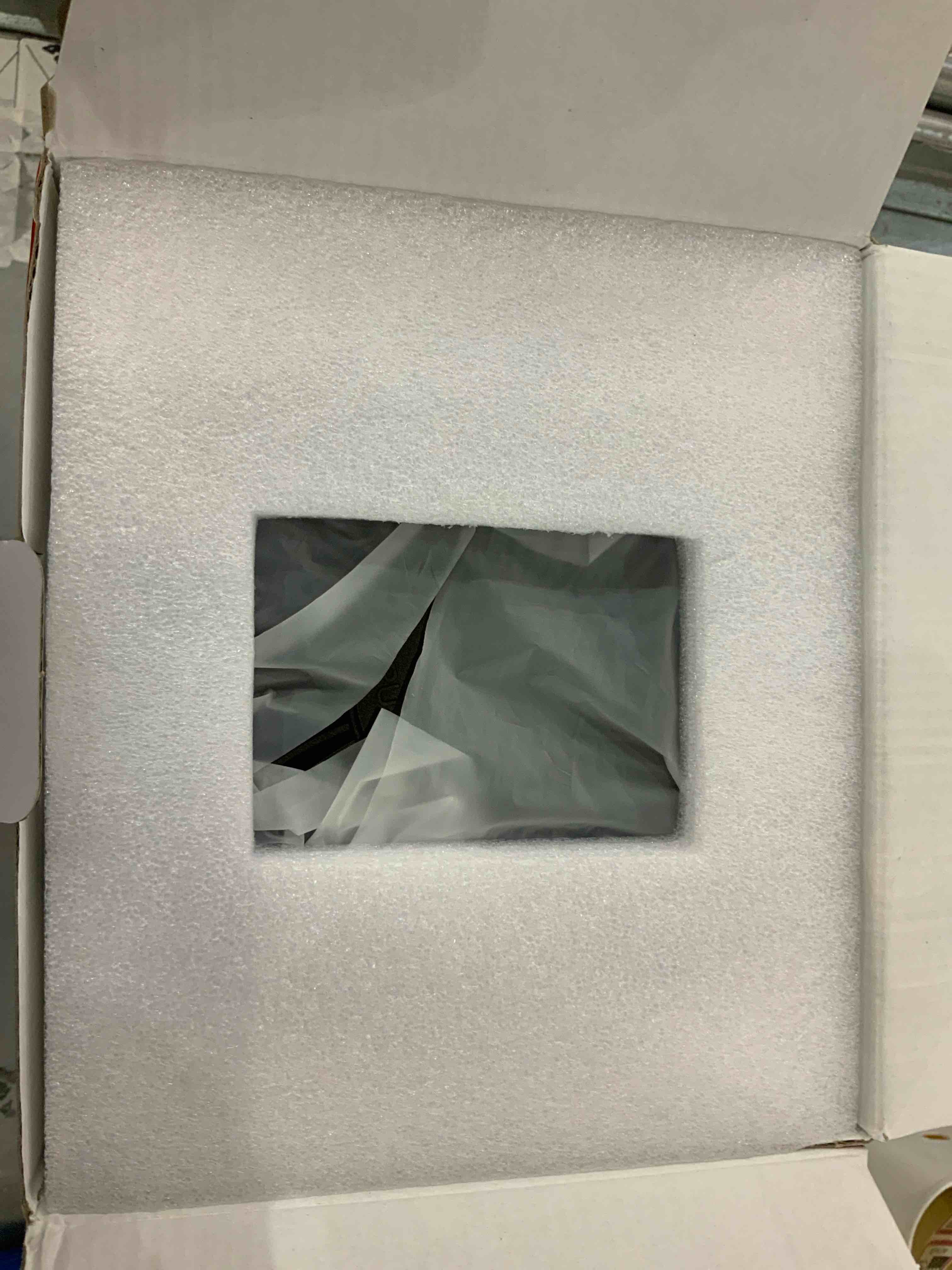 https://s3.amazonaws.com/lotting-images-prod/bidfta/EXS00913002_1701783728769.jpeg