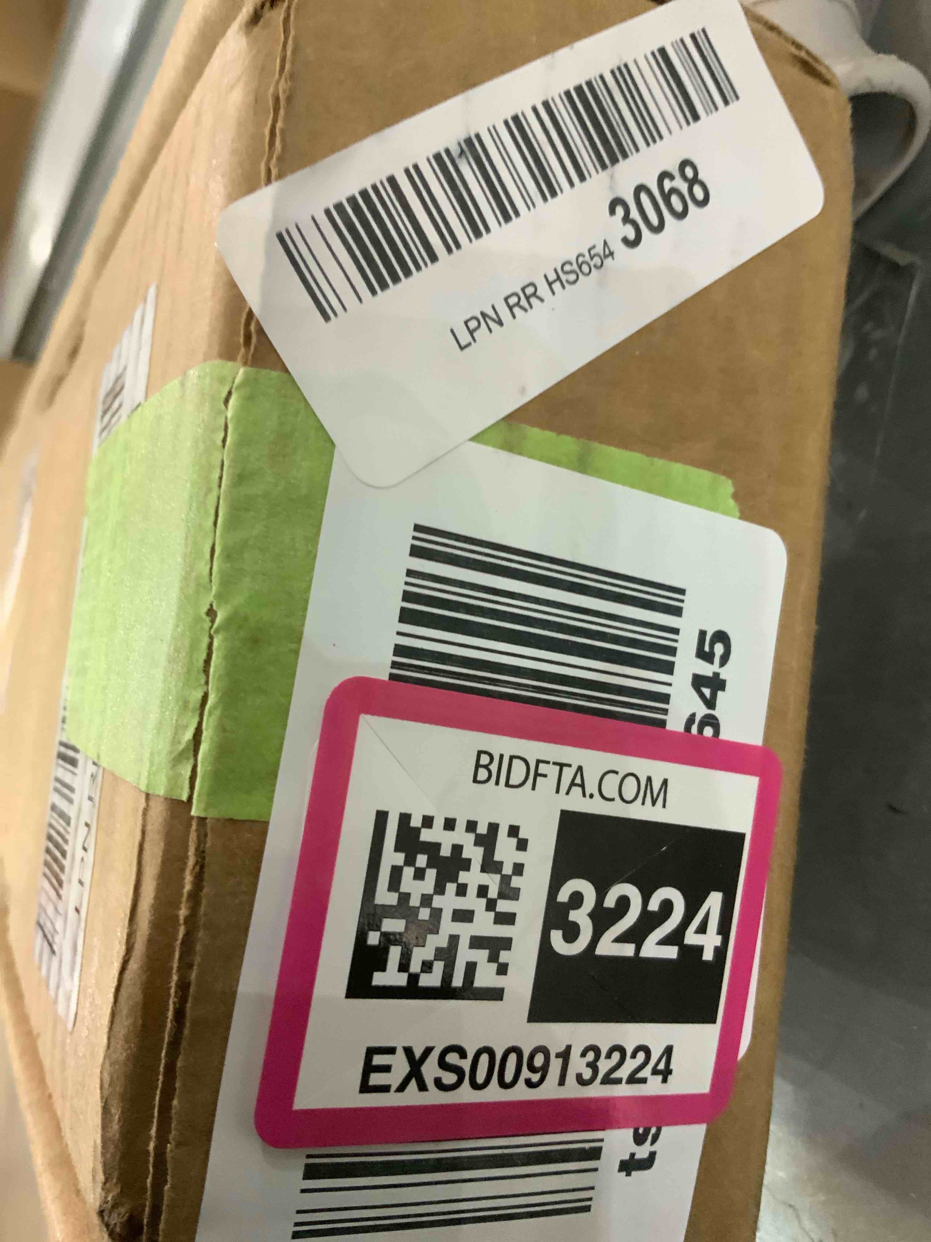 https://s3.amazonaws.com/lotting-images-prod/bidfta/EXS00913224_1701880575664.jpeg