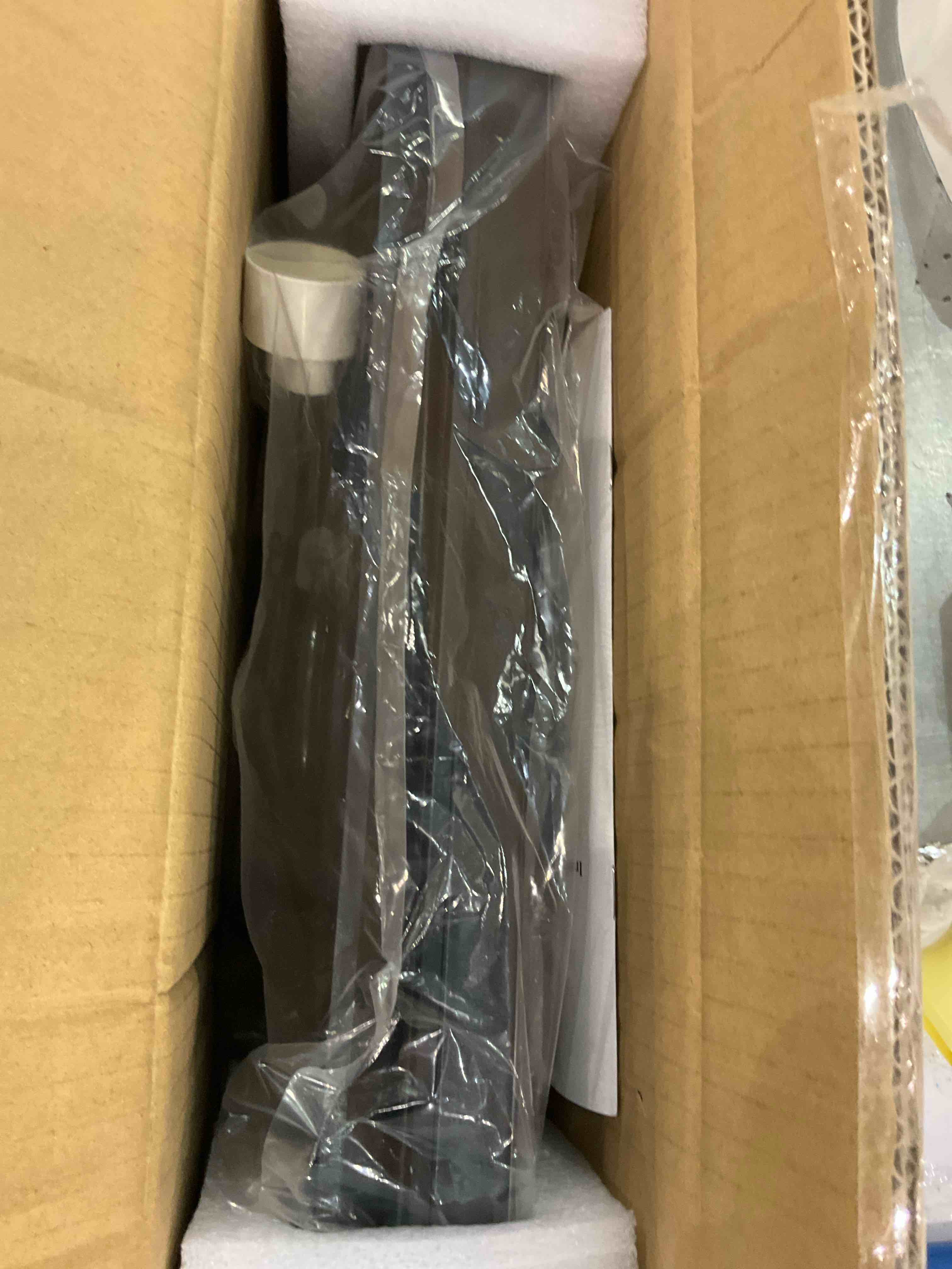 https://s3.amazonaws.com/lotting-images-prod/bidfta/EXS00913553_1701177219134.jpeg
