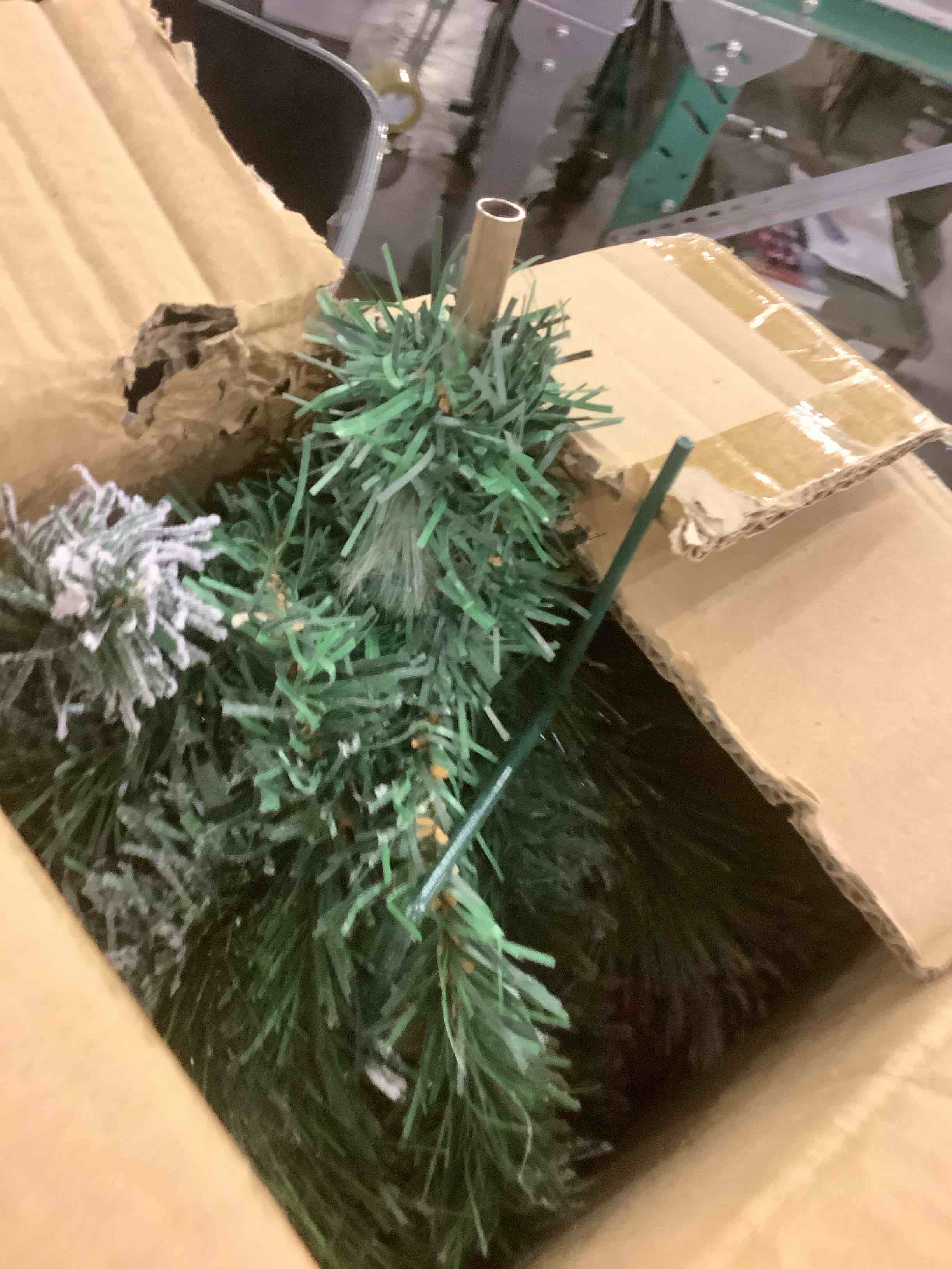 https://s3.amazonaws.com/lotting-images-prod/bidfta/EXS00914215_1701695893151.jpeg