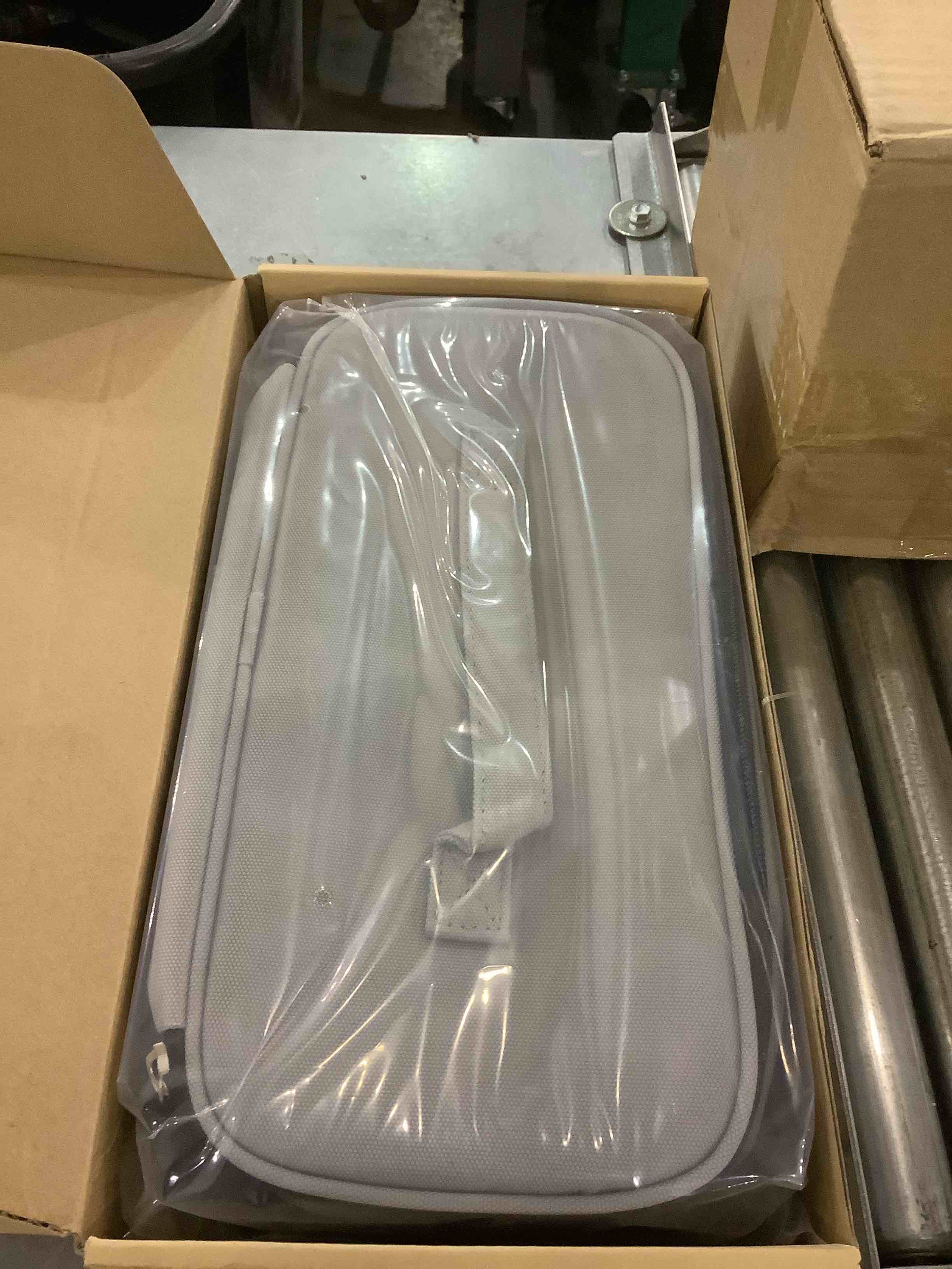 https://s3.amazonaws.com/lotting-images-prod/bidfta/EXS00914229_1701696977095.jpeg