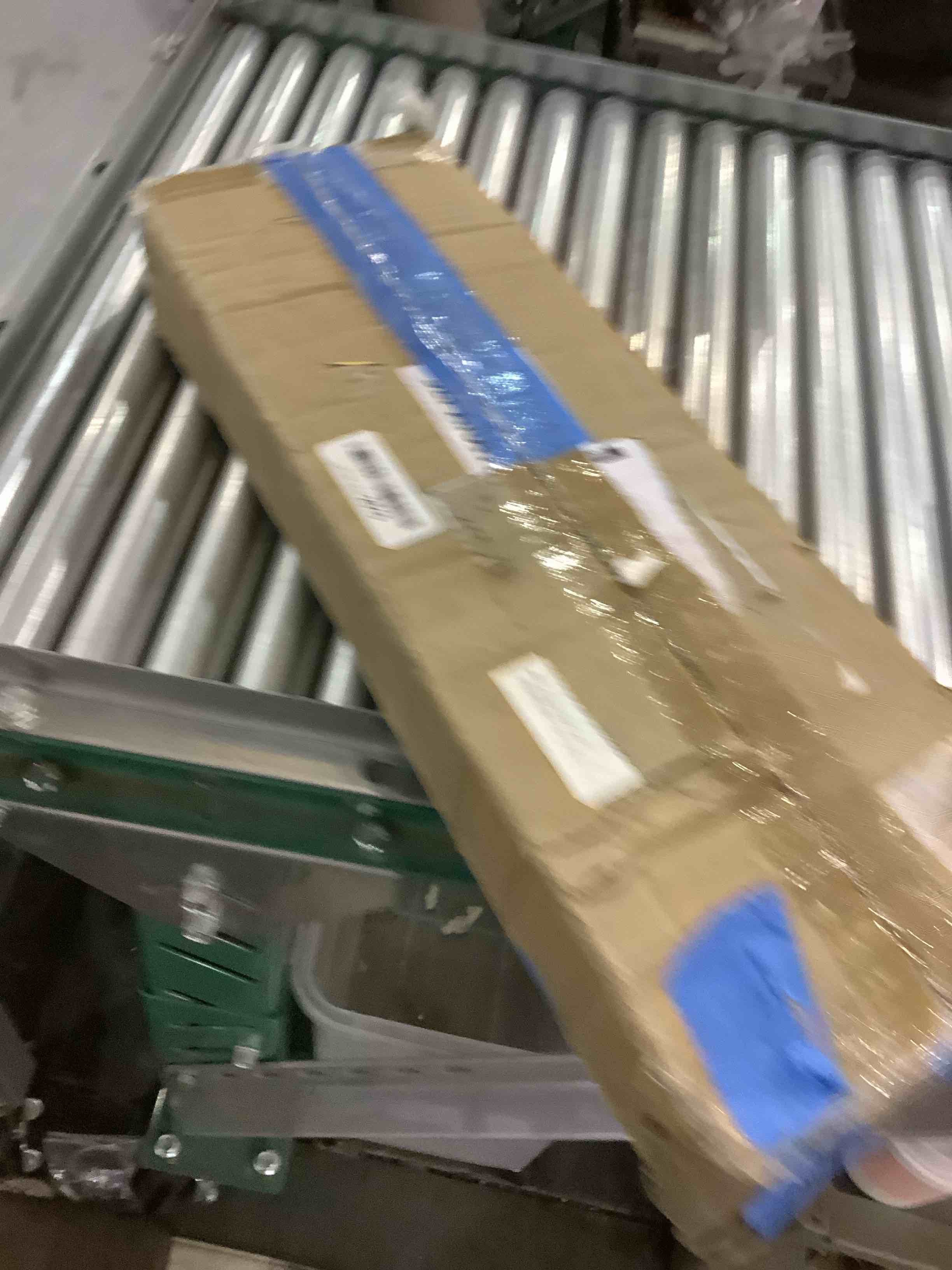 https://s3.amazonaws.com/lotting-images-prod/bidfta/EXS00914492_1701787223743.jpeg