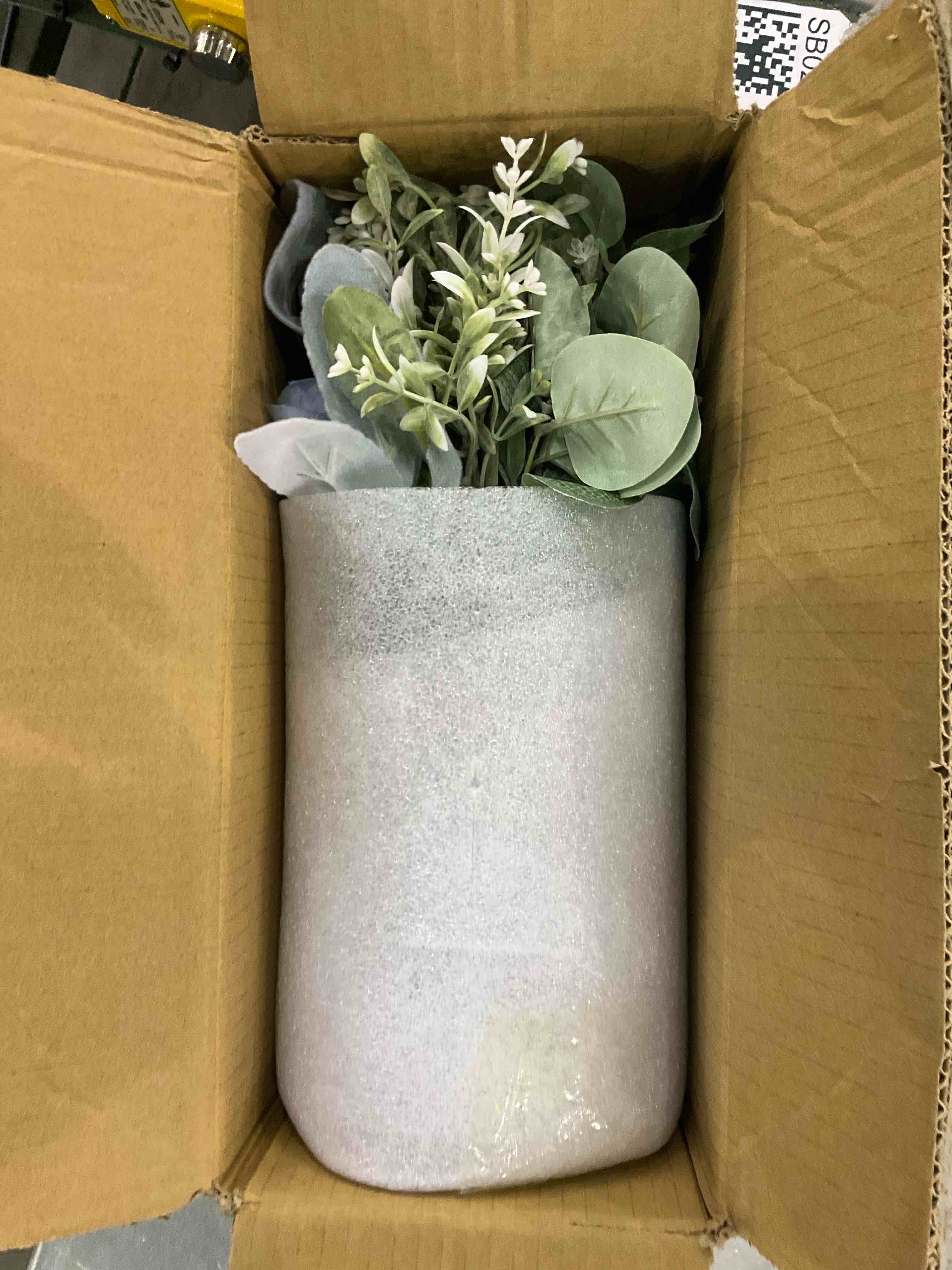 https://s3.amazonaws.com/lotting-images-prod/bidfta/EXS00914592_1702558582017.jpeg