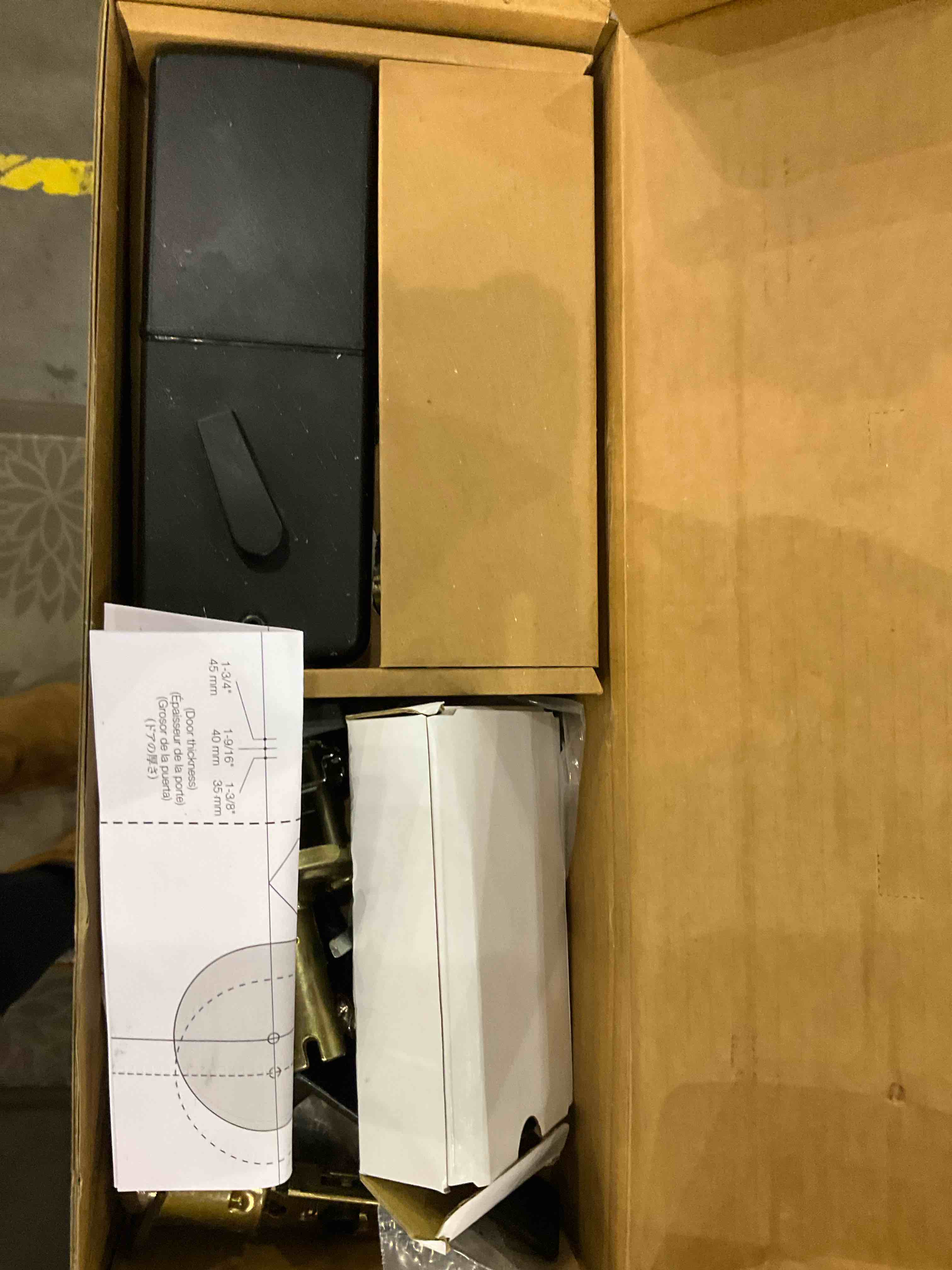 https://s3.amazonaws.com/lotting-images-prod/bidfta/EXS00914667_1702557959434.jpeg