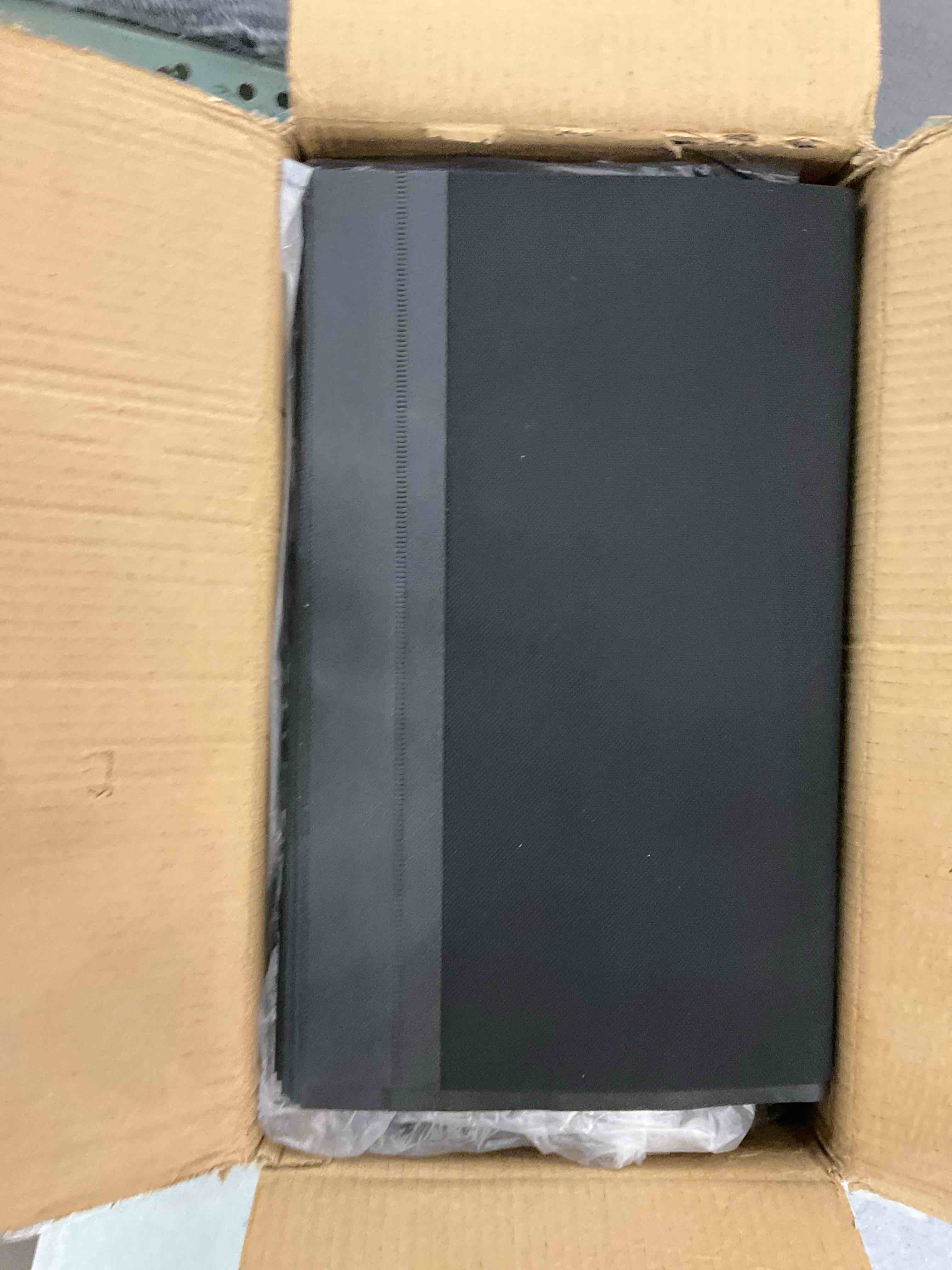 https://s3.amazonaws.com/lotting-images-prod/bidfta/EXS00914829_1702579149495.jpeg