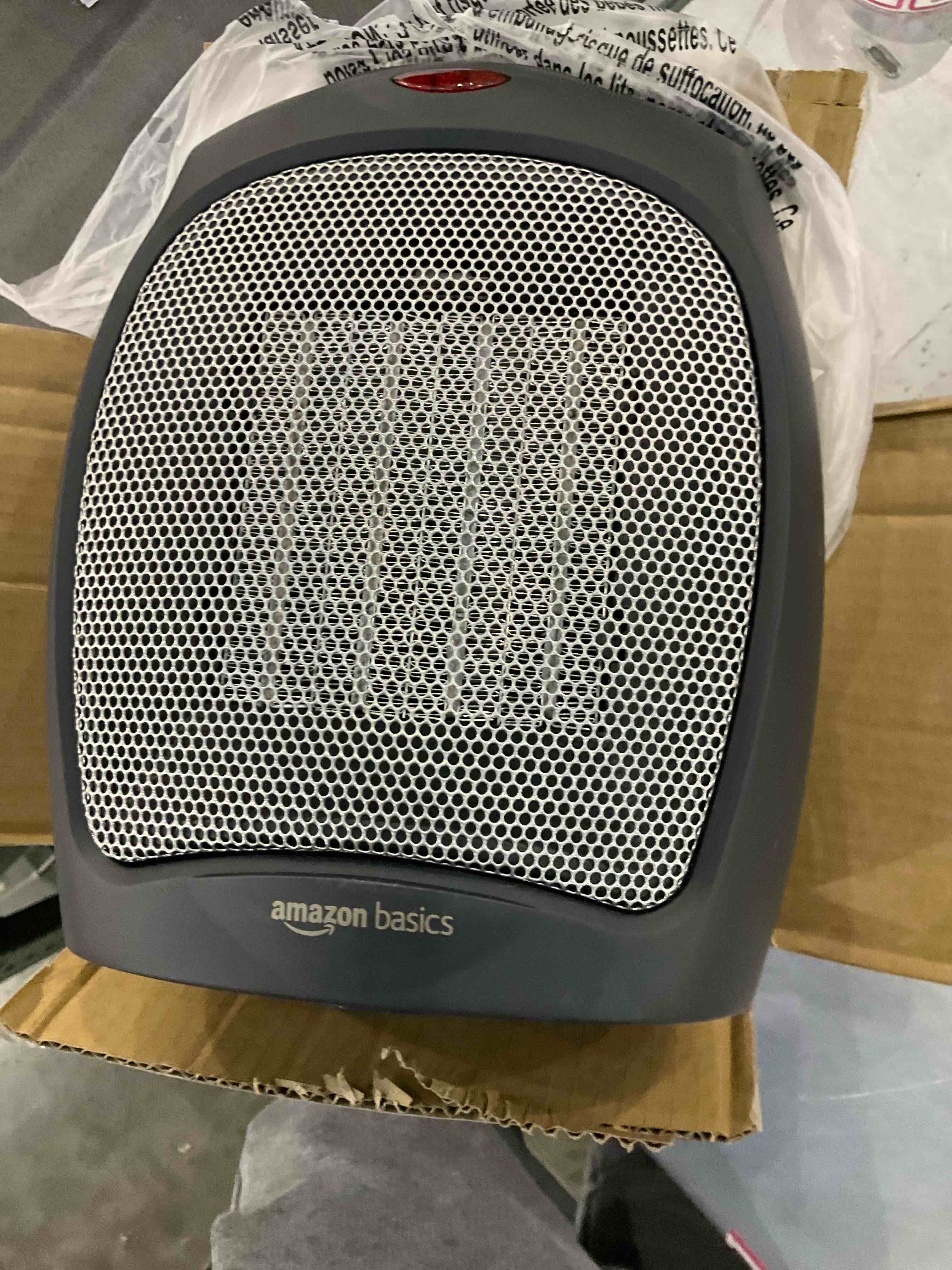 https://s3.amazonaws.com/lotting-images-prod/bidfta/EXS00914950_1702644530382.jpeg