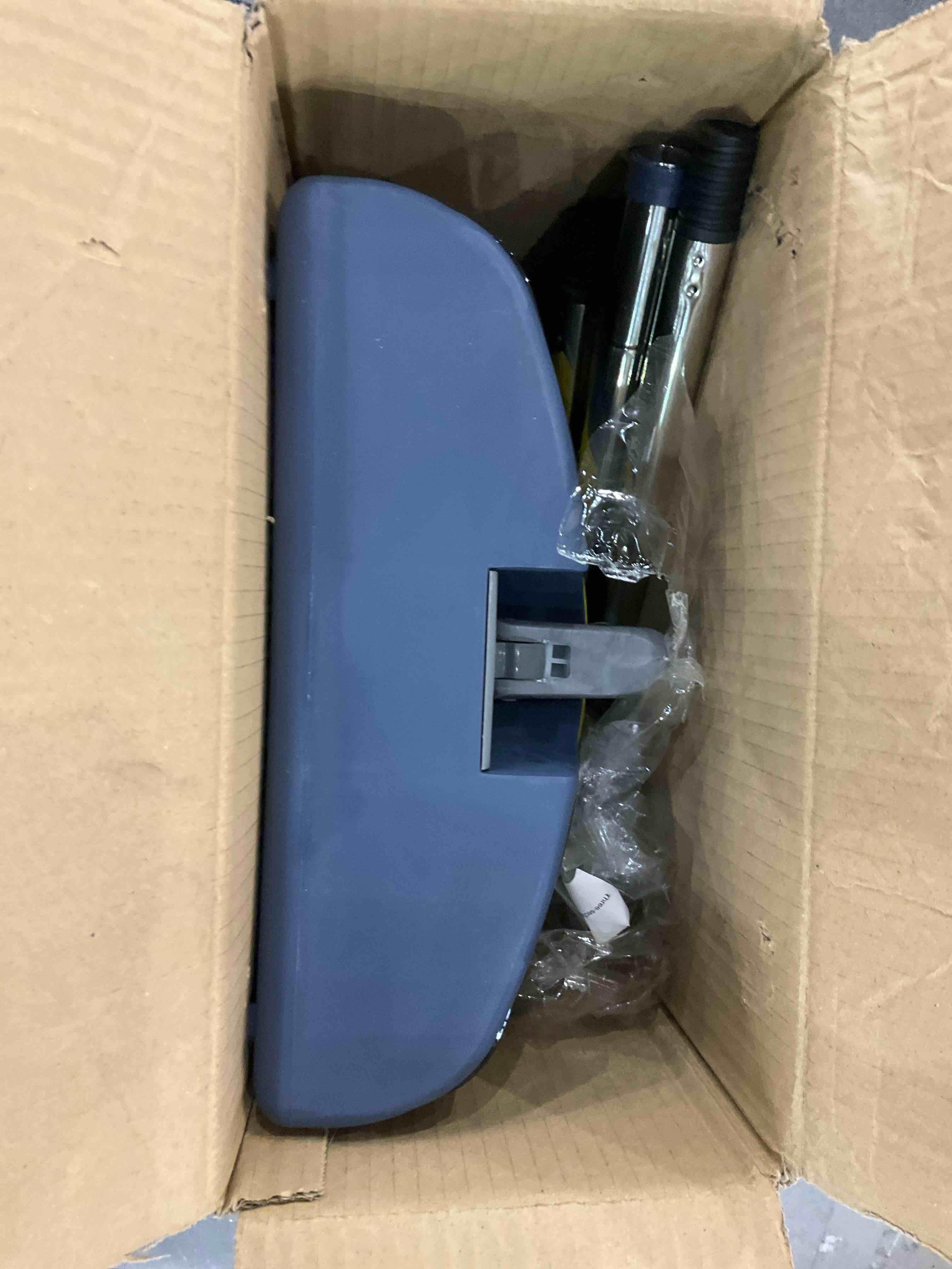https://s3.amazonaws.com/lotting-images-prod/bidfta/EXS00914954_1702644745347.jpeg