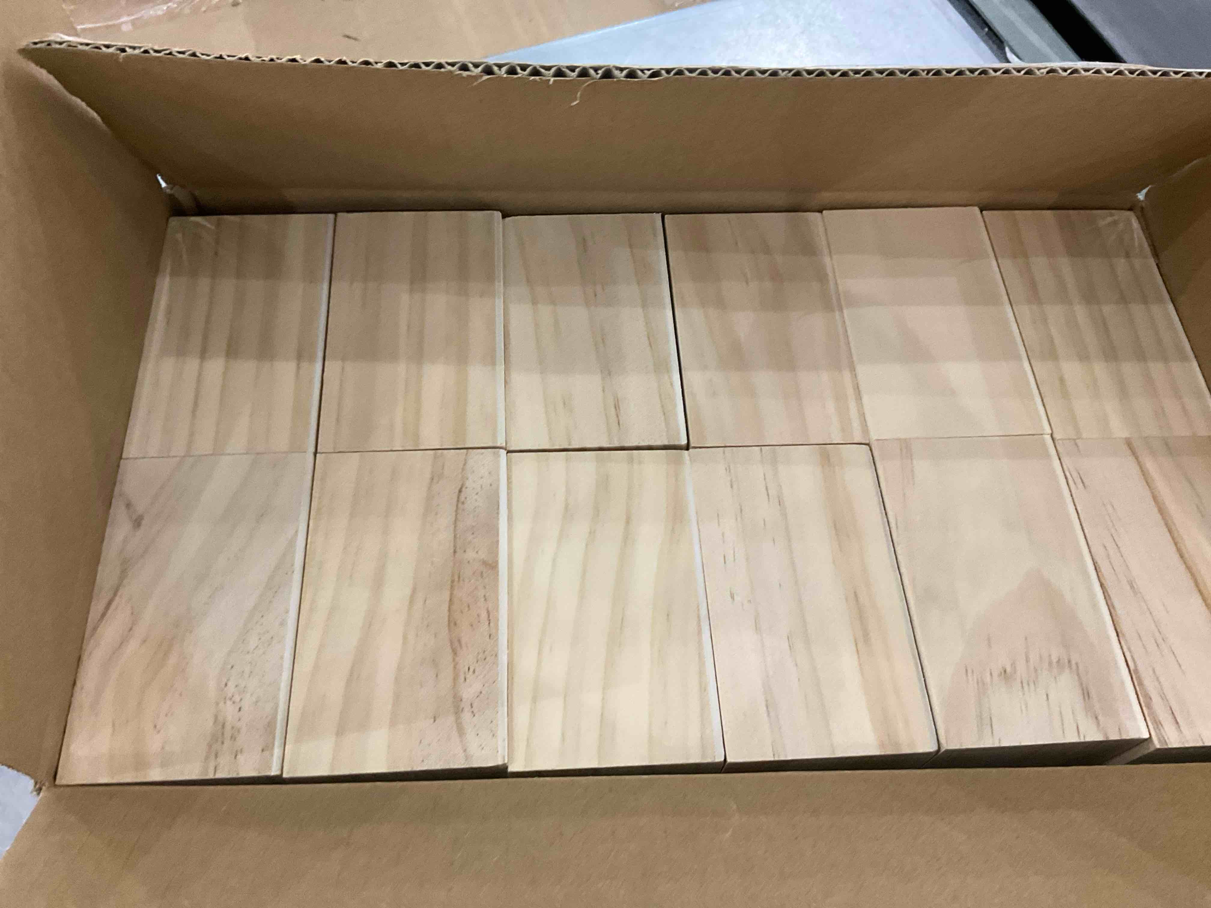 https://s3.amazonaws.com/lotting-images-prod/bidfta/EXS00915054_1701787066870.jpeg