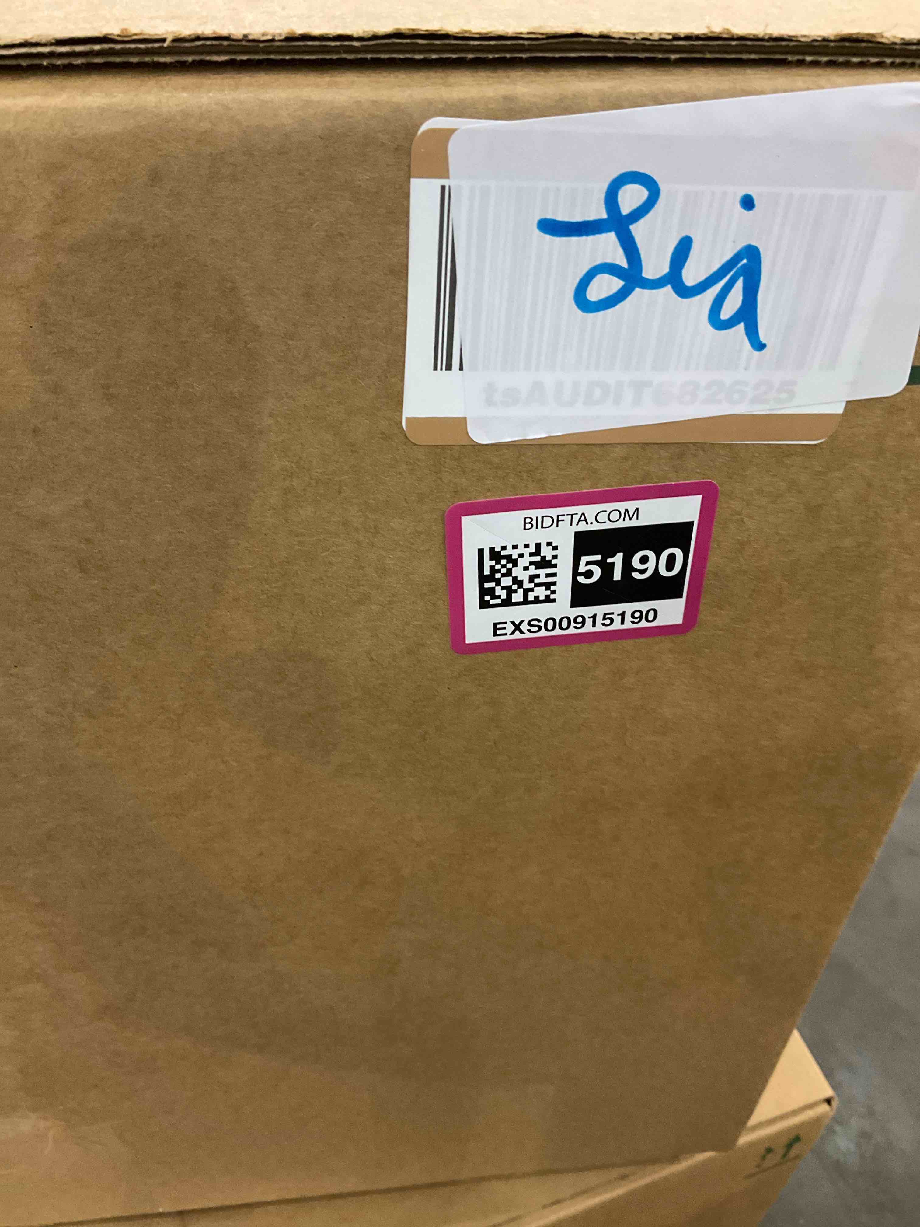 https://s3.amazonaws.com/lotting-images-prod/bidfta/EXS00915190_1701868882529.jpeg