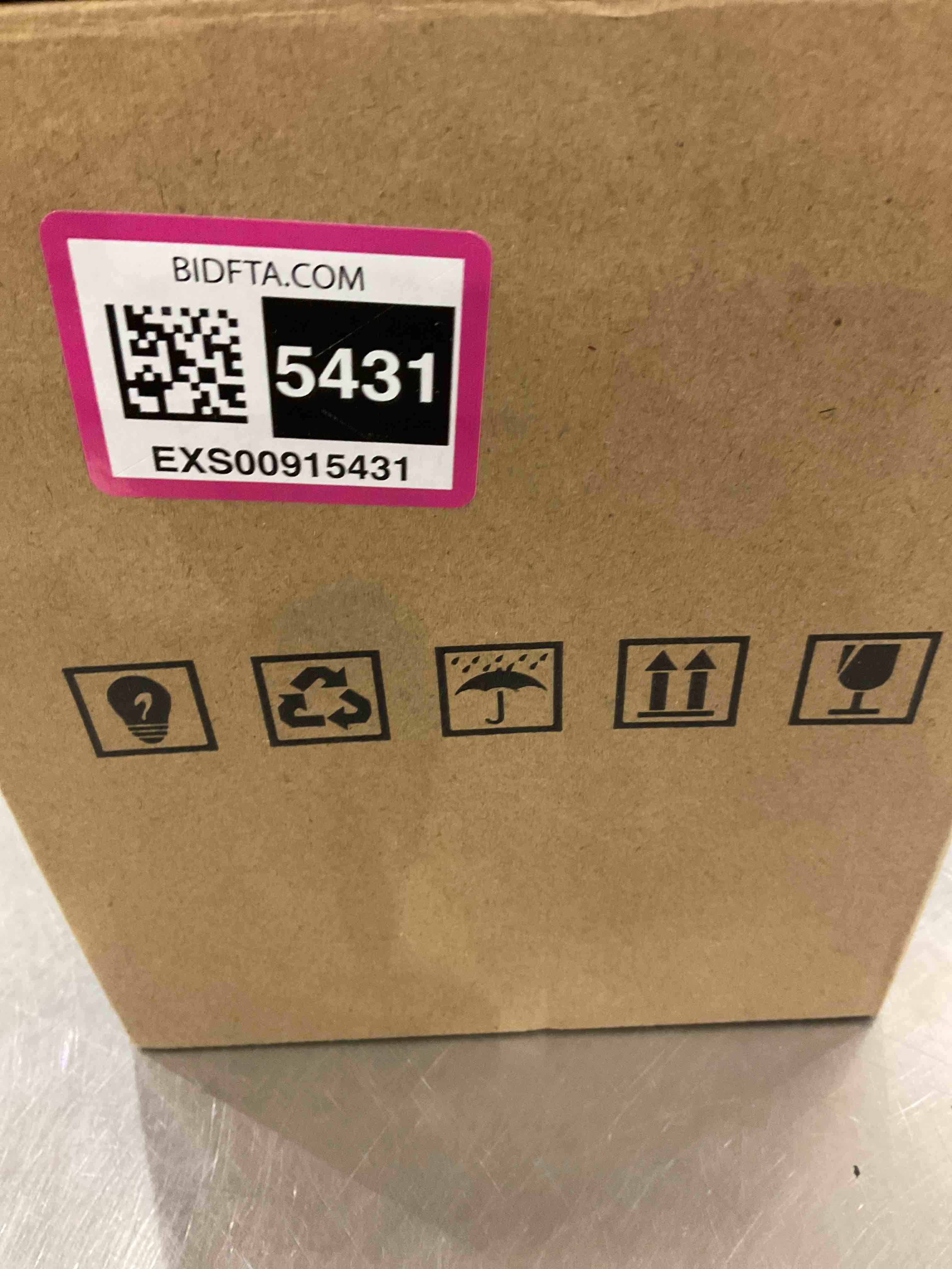 https://s3.amazonaws.com/lotting-images-prod/bidfta/EXS00915431_1702058010692.jpeg