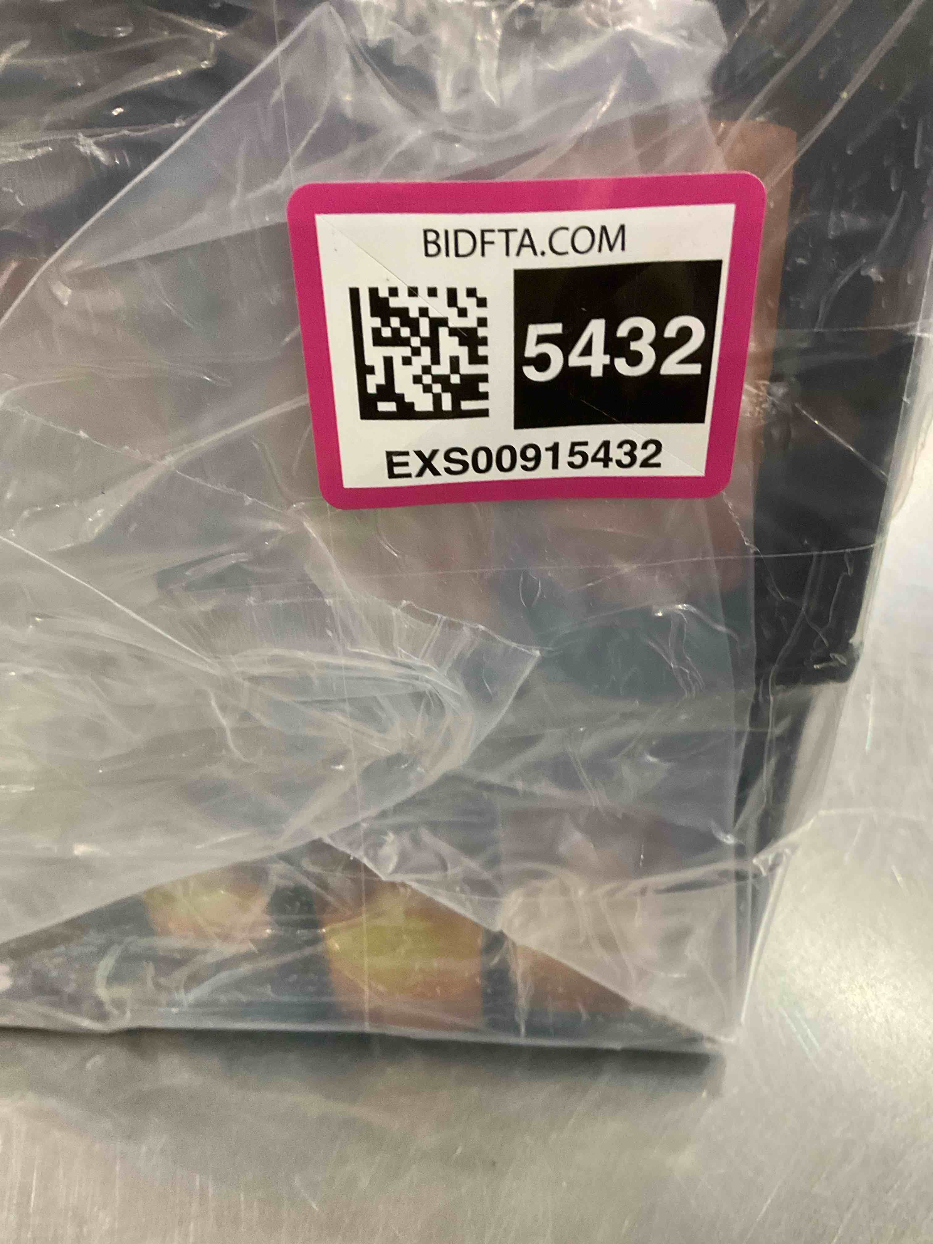 https://s3.amazonaws.com/lotting-images-prod/bidfta/EXS00915432_1702058085509.jpeg