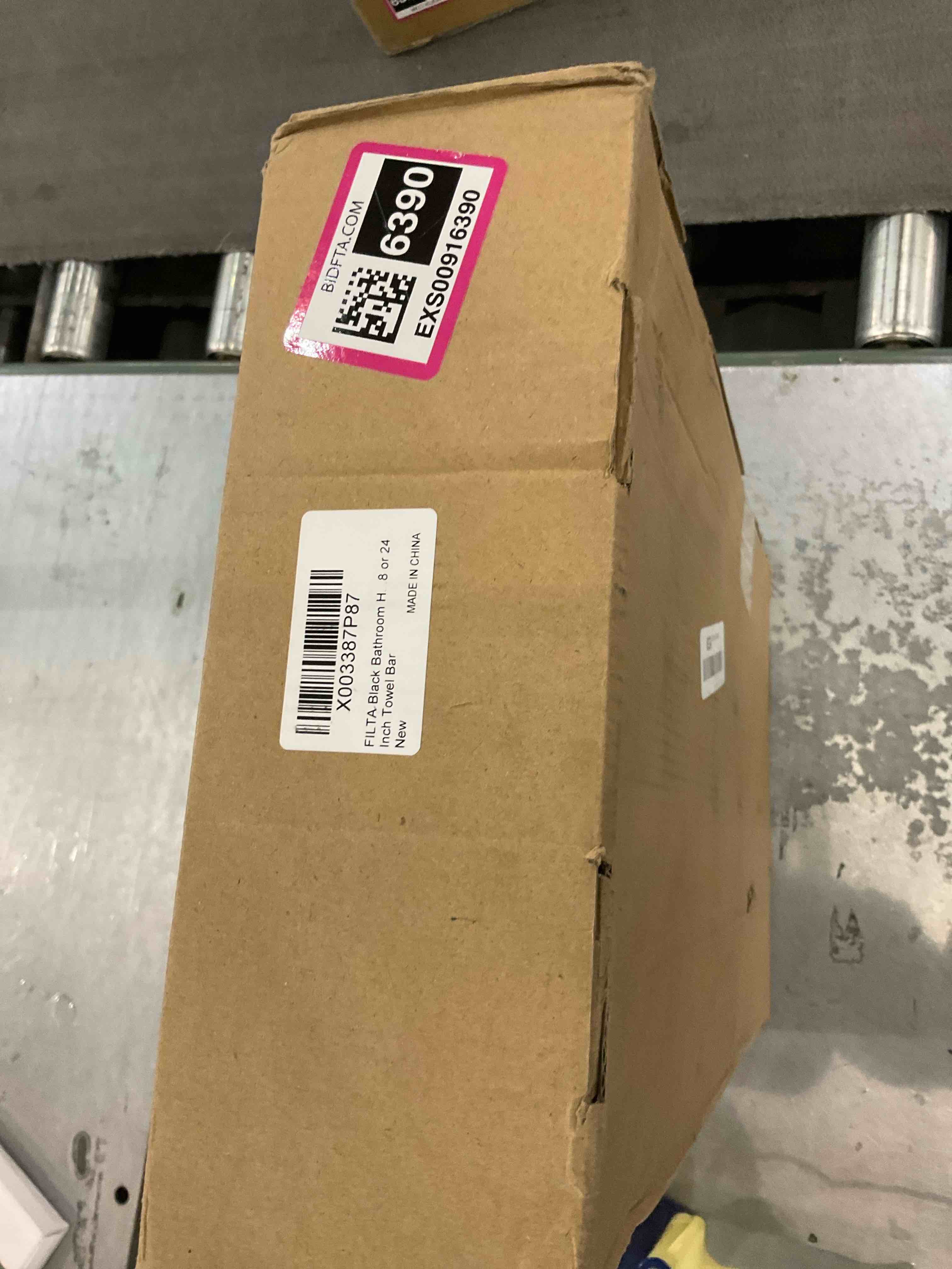 https://s3.amazonaws.com/lotting-images-prod/bidfta/EXS00916390_1704742732760.jpeg