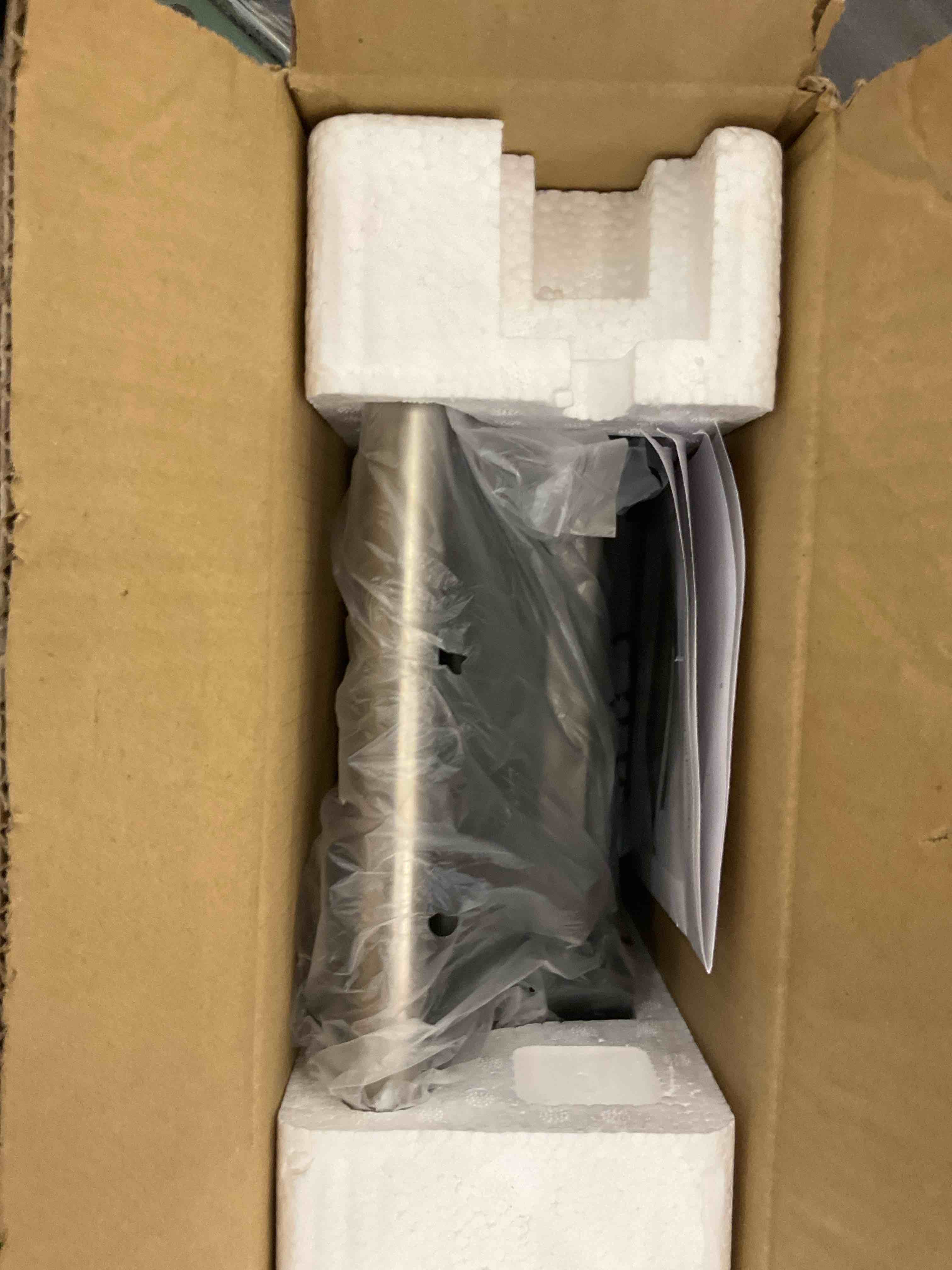 https://s3.amazonaws.com/lotting-images-prod/bidfta/EXS00916905_1701715041445.jpeg