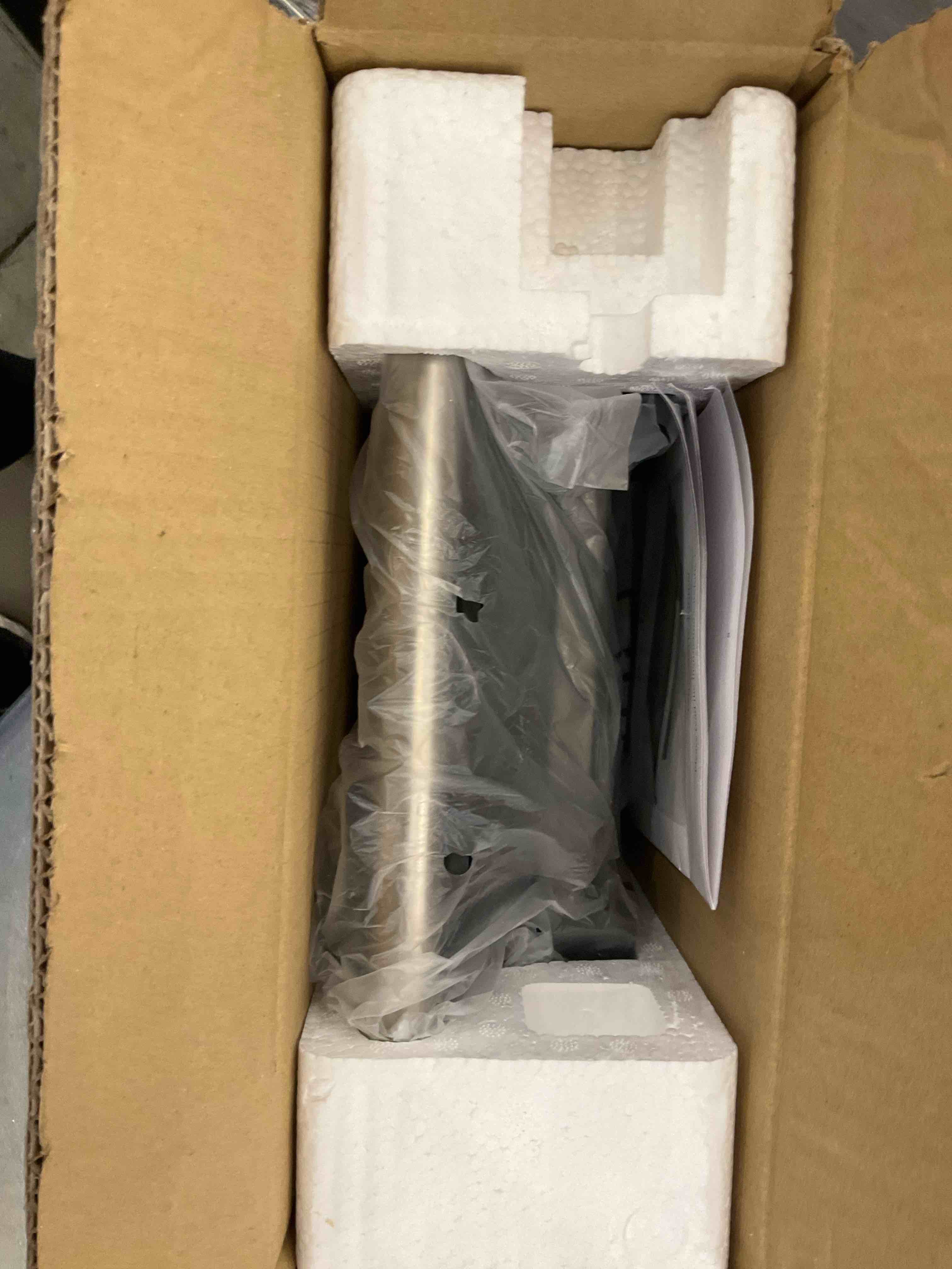 https://s3.amazonaws.com/lotting-images-prod/bidfta/EXS00916905_1701715042659.jpeg