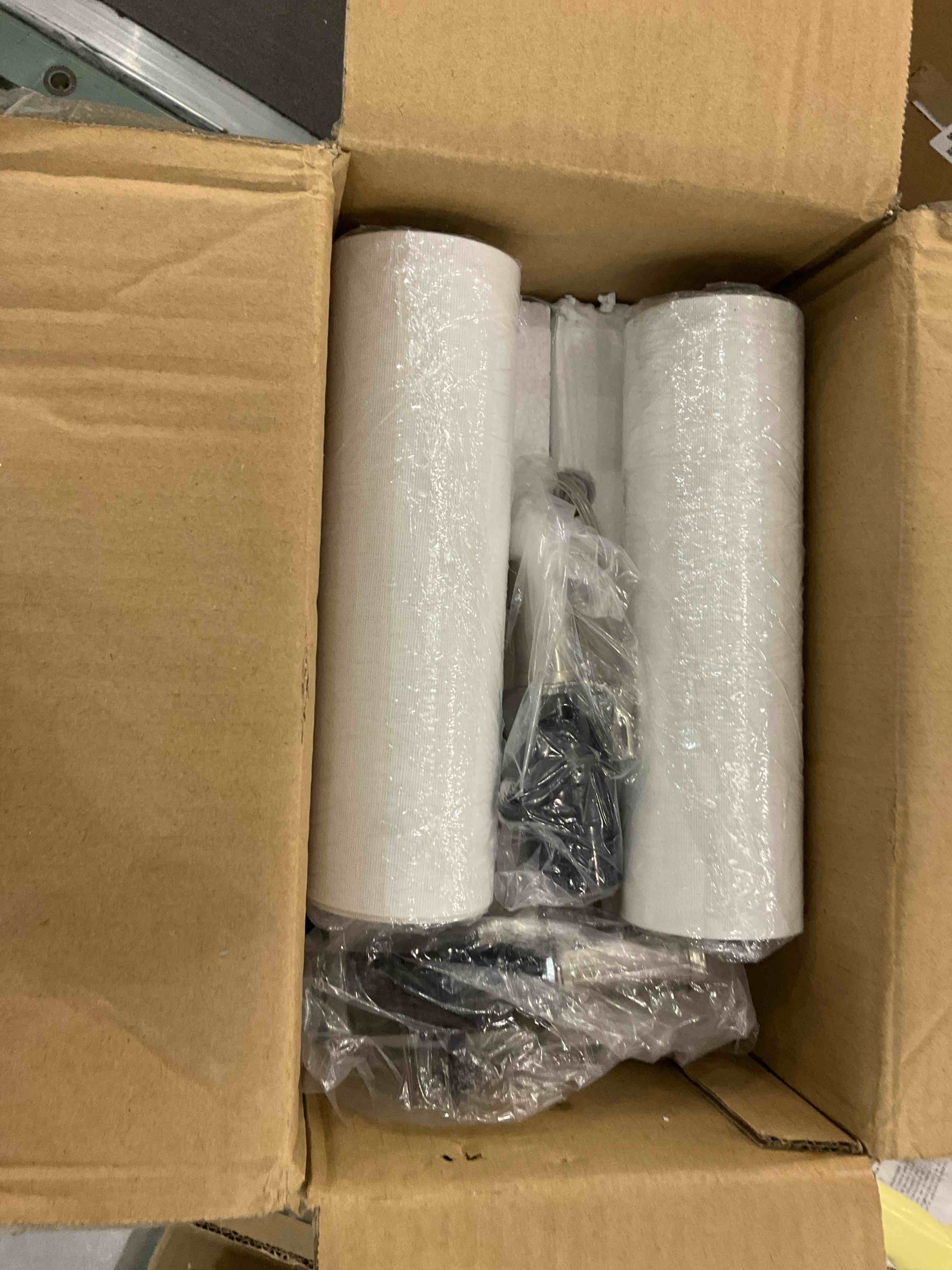 https://s3.amazonaws.com/lotting-images-prod/bidfta/EXS00916907_1701714606432.jpeg
