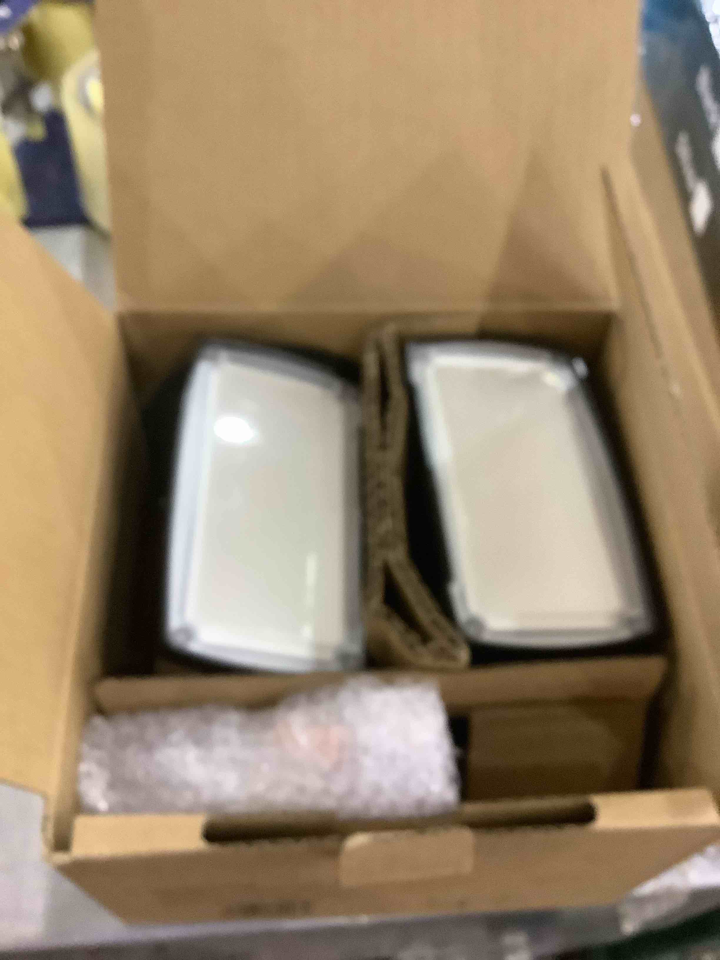 https://s3.amazonaws.com/lotting-images-prod/bidfta/EXS00917020_1701790405050.jpeg