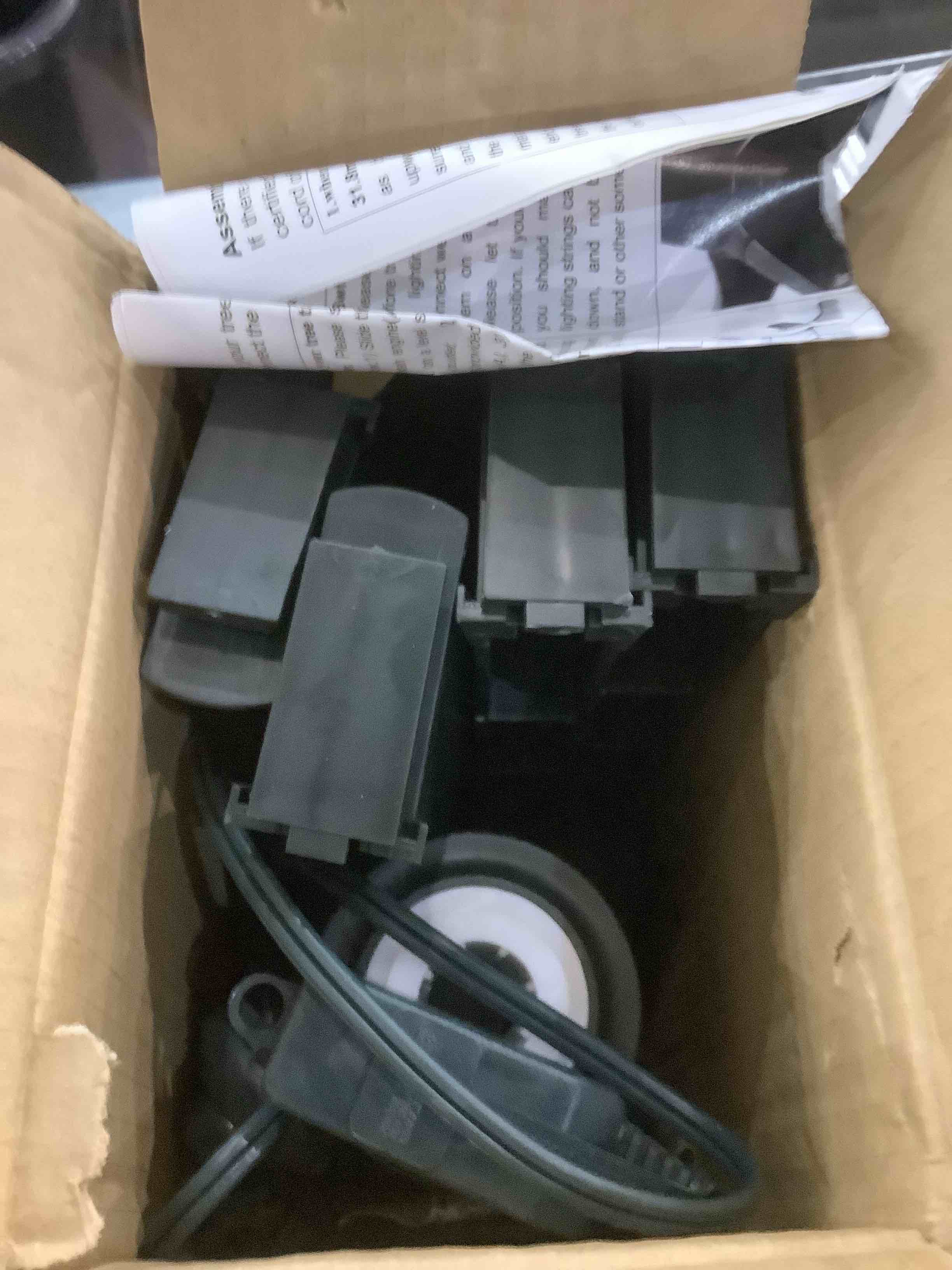 https://s3.amazonaws.com/lotting-images-prod/bidfta/EXS00917188_1701866520029.jpeg
