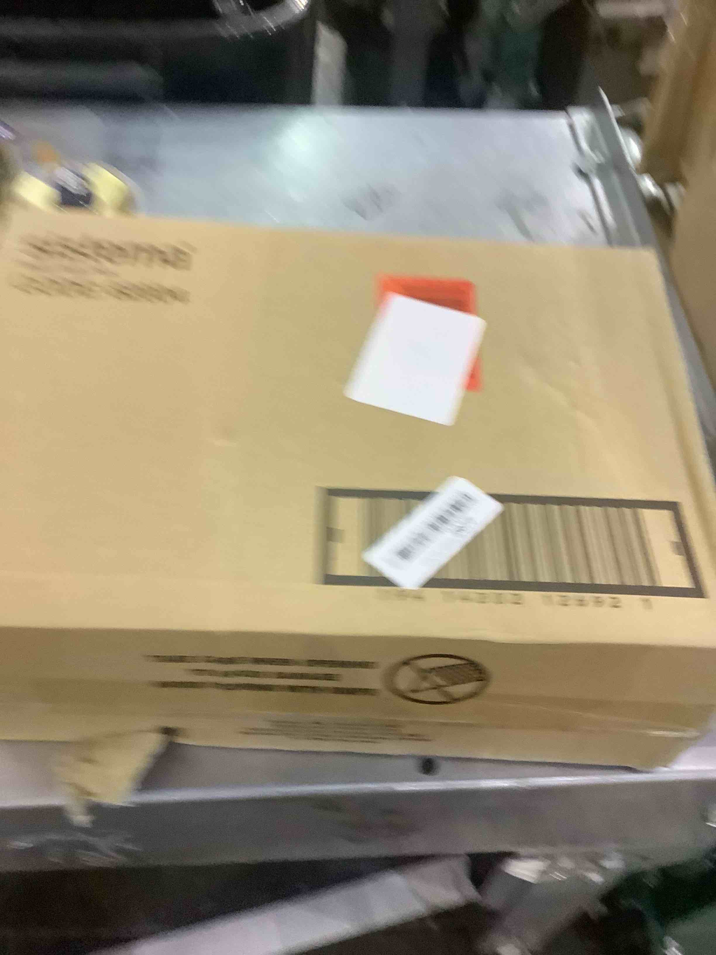 https://s3.amazonaws.com/lotting-images-prod/bidfta/EXS00917199_1701867678278.jpeg