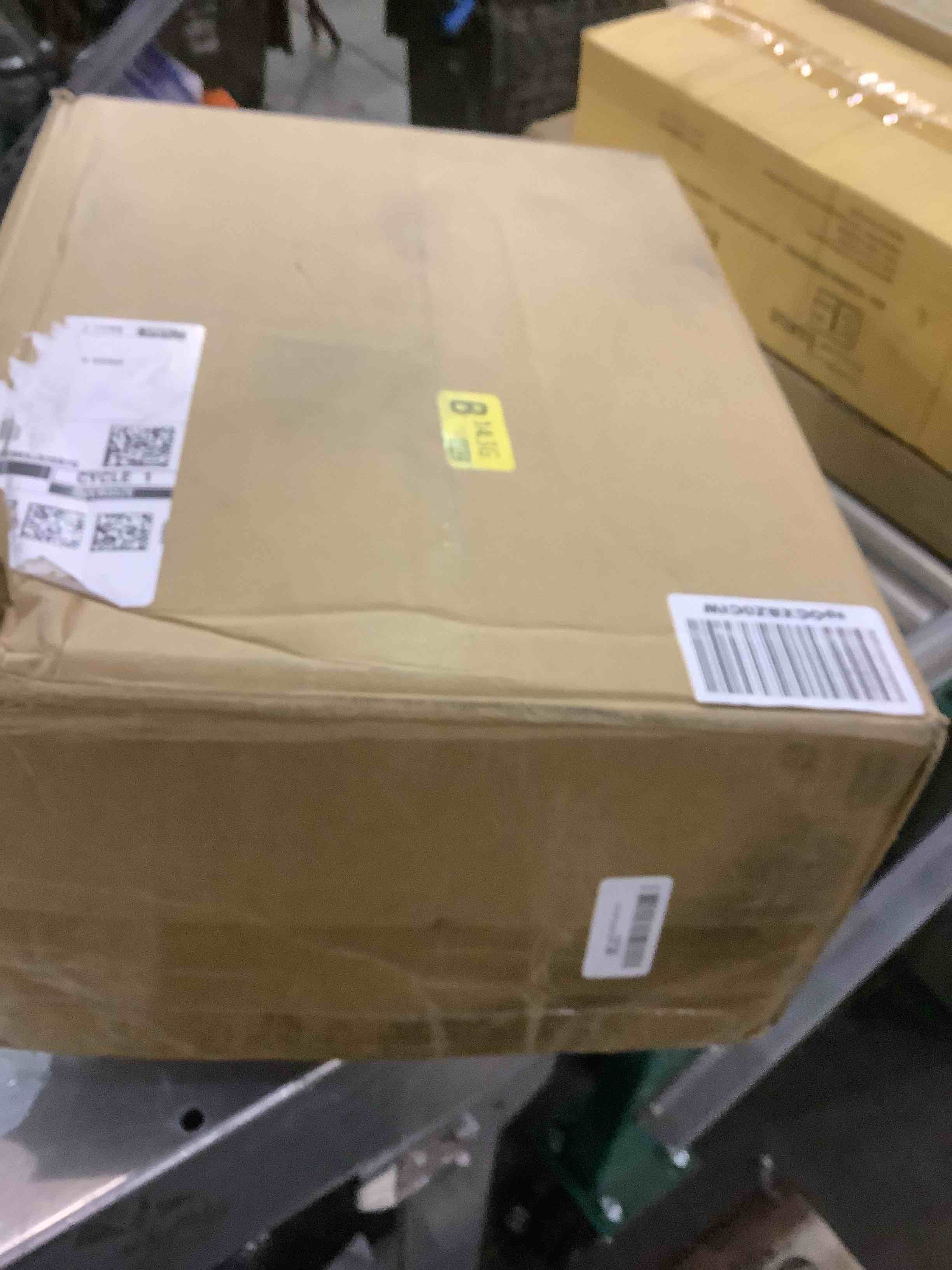 https://s3.amazonaws.com/lotting-images-prod/bidfta/EXS00917200_1701867786708.jpeg