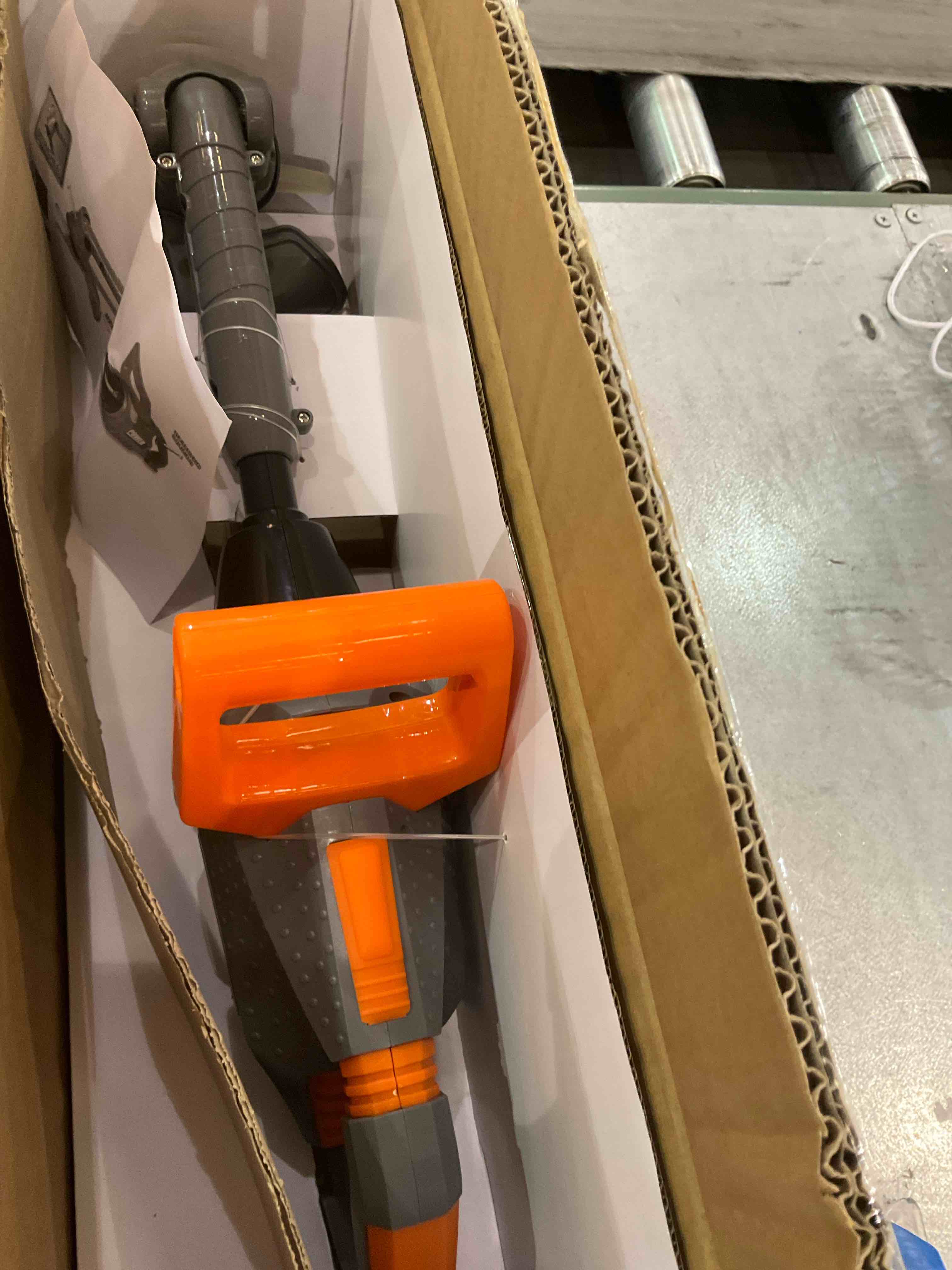 https://s3.amazonaws.com/lotting-images-prod/bidfta/EXS00917659_1704987889541.jpeg