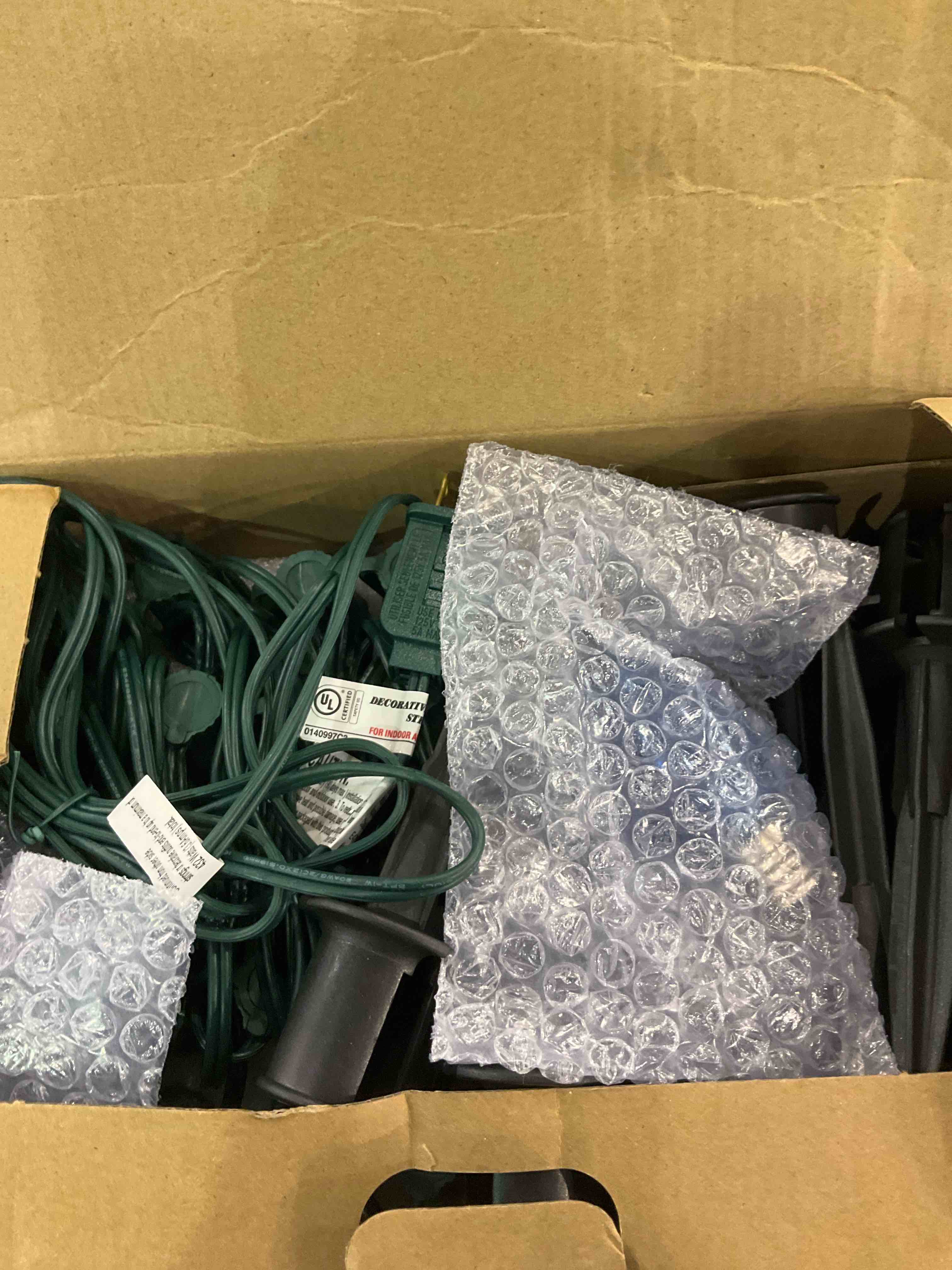 https://s3.amazonaws.com/lotting-images-prod/bidfta/EXS00917792_1705067194227.jpeg