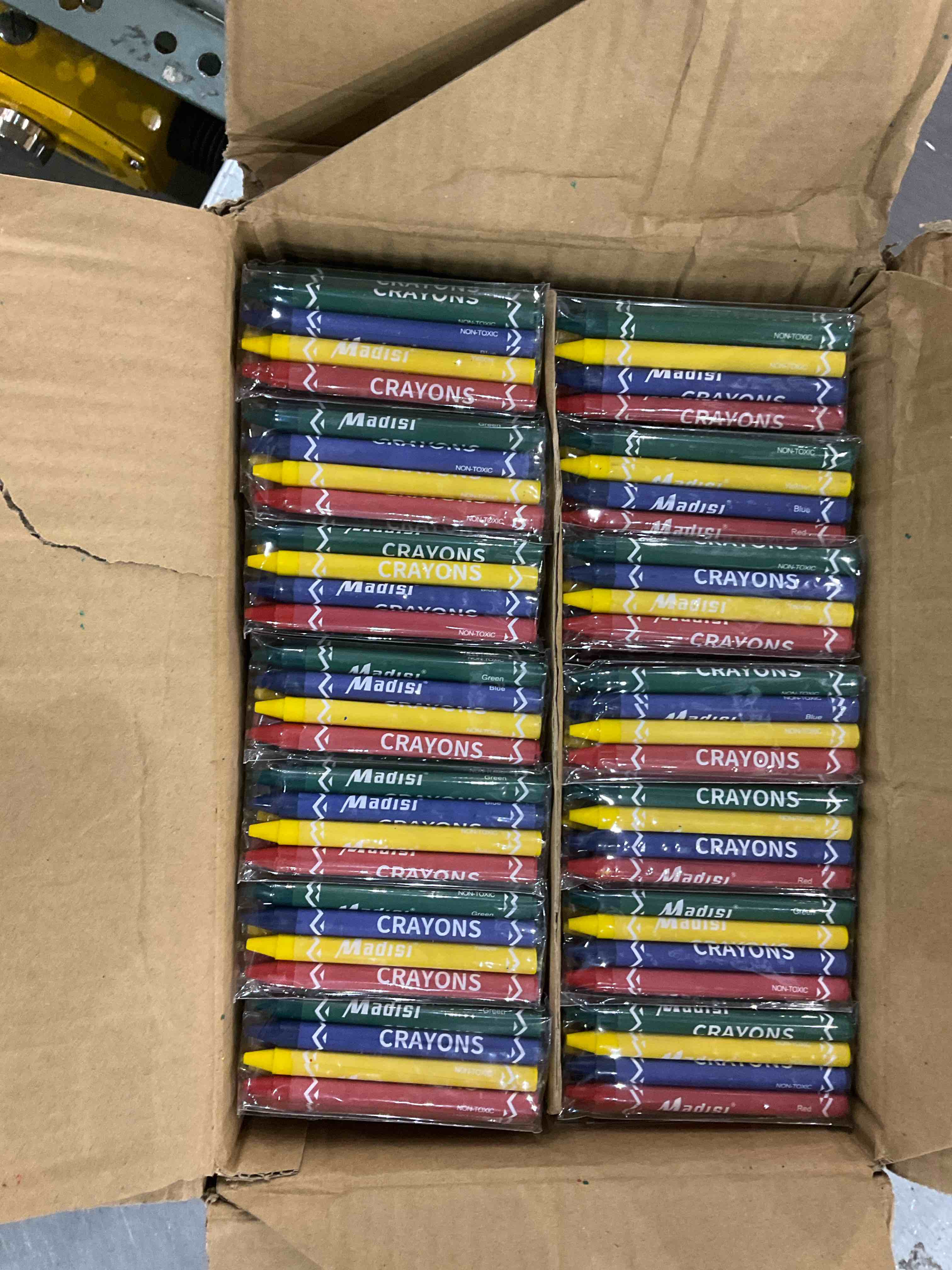 https://s3.amazonaws.com/lotting-images-prod/bidfta/EXS00918325_1701867074332.jpeg