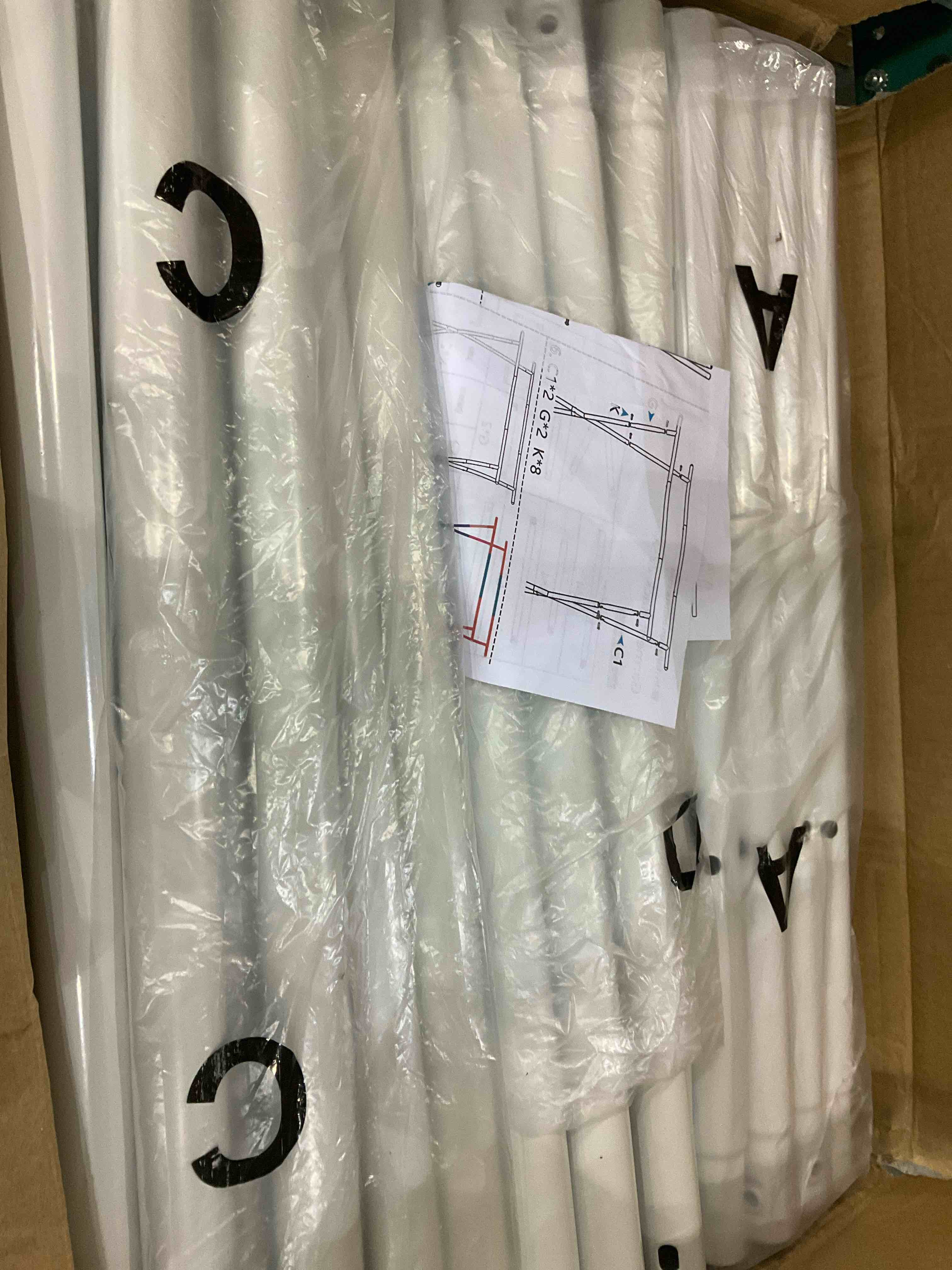 https://s3.amazonaws.com/lotting-images-prod/bidfta/EXS00918909_1703251853541.jpeg