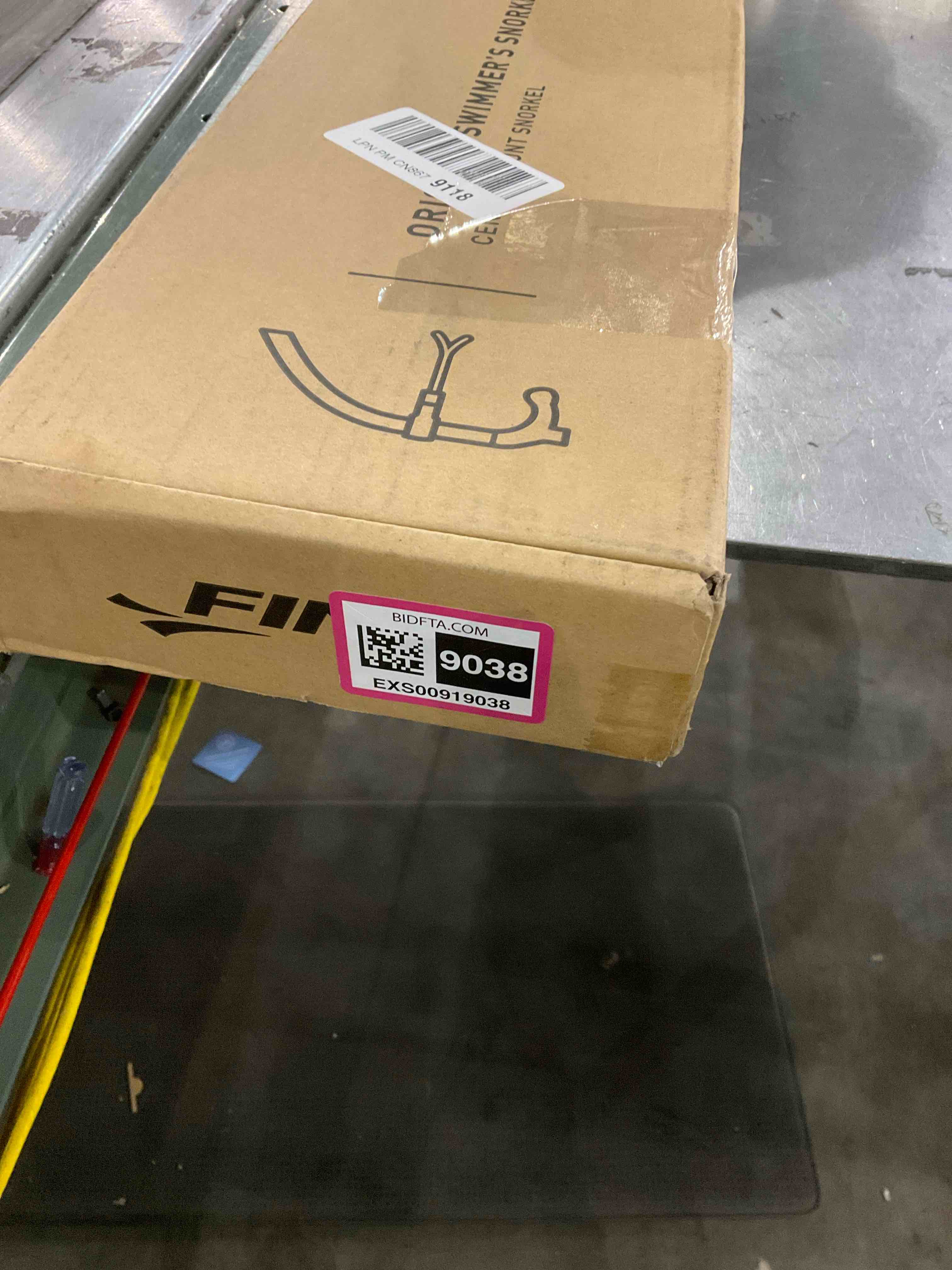 https://s3.amazonaws.com/lotting-images-prod/bidfta/EXS00919038_1701264091710.jpeg