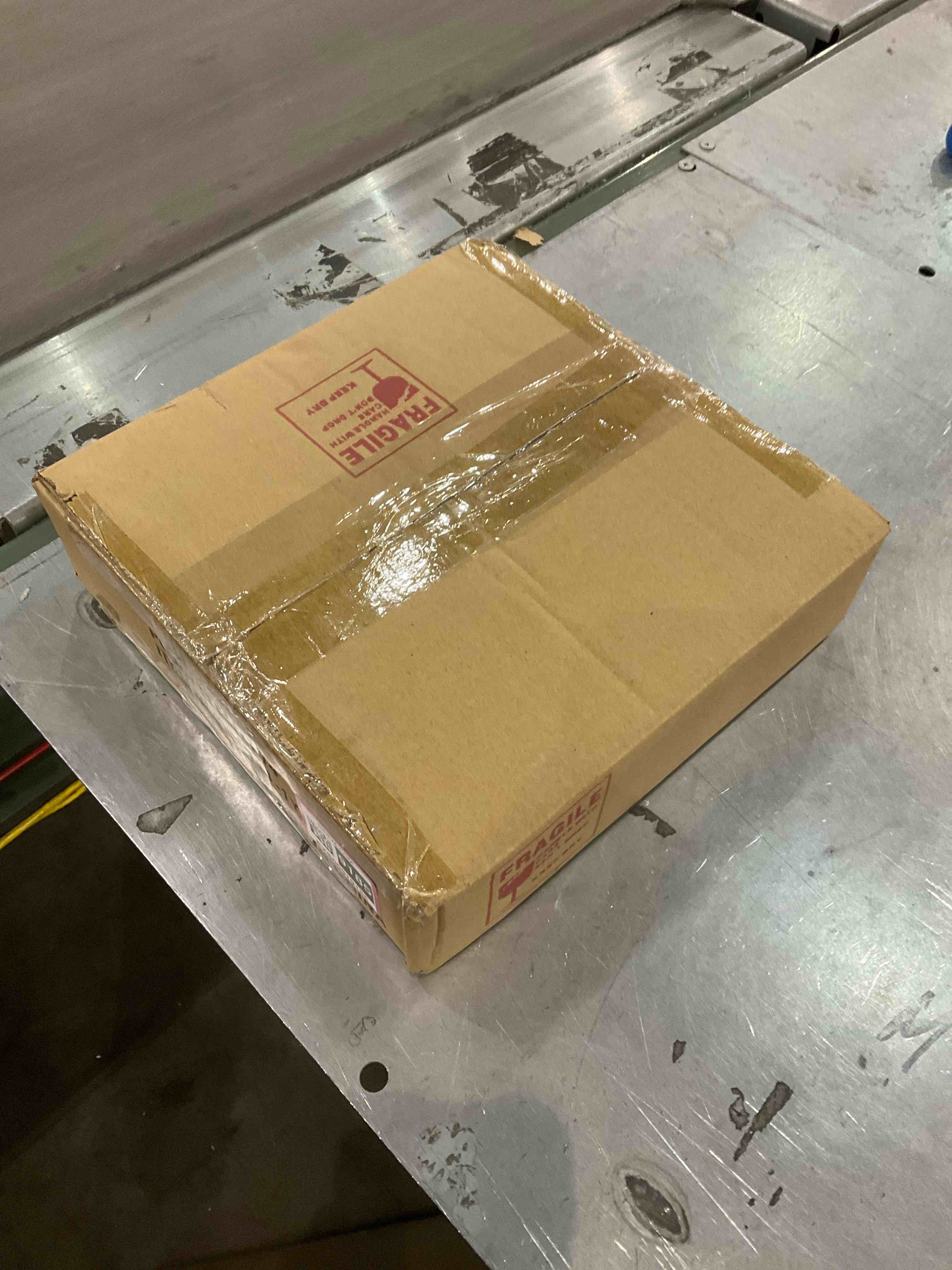 https://s3.amazonaws.com/lotting-images-prod/bidfta/EXS00919185_1701347339381.jpeg