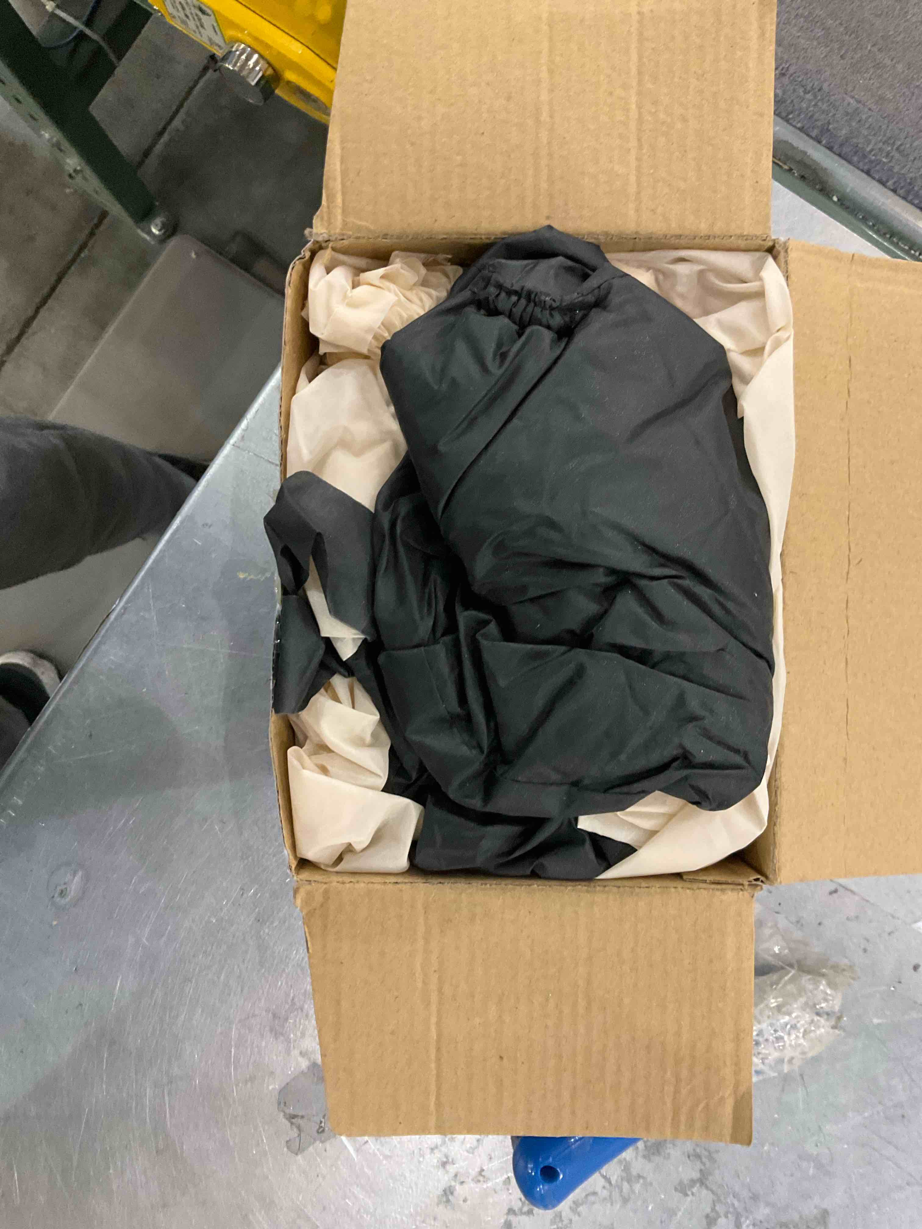 https://s3.amazonaws.com/lotting-images-prod/bidfta/EXS00919791_1702391703568.jpeg
