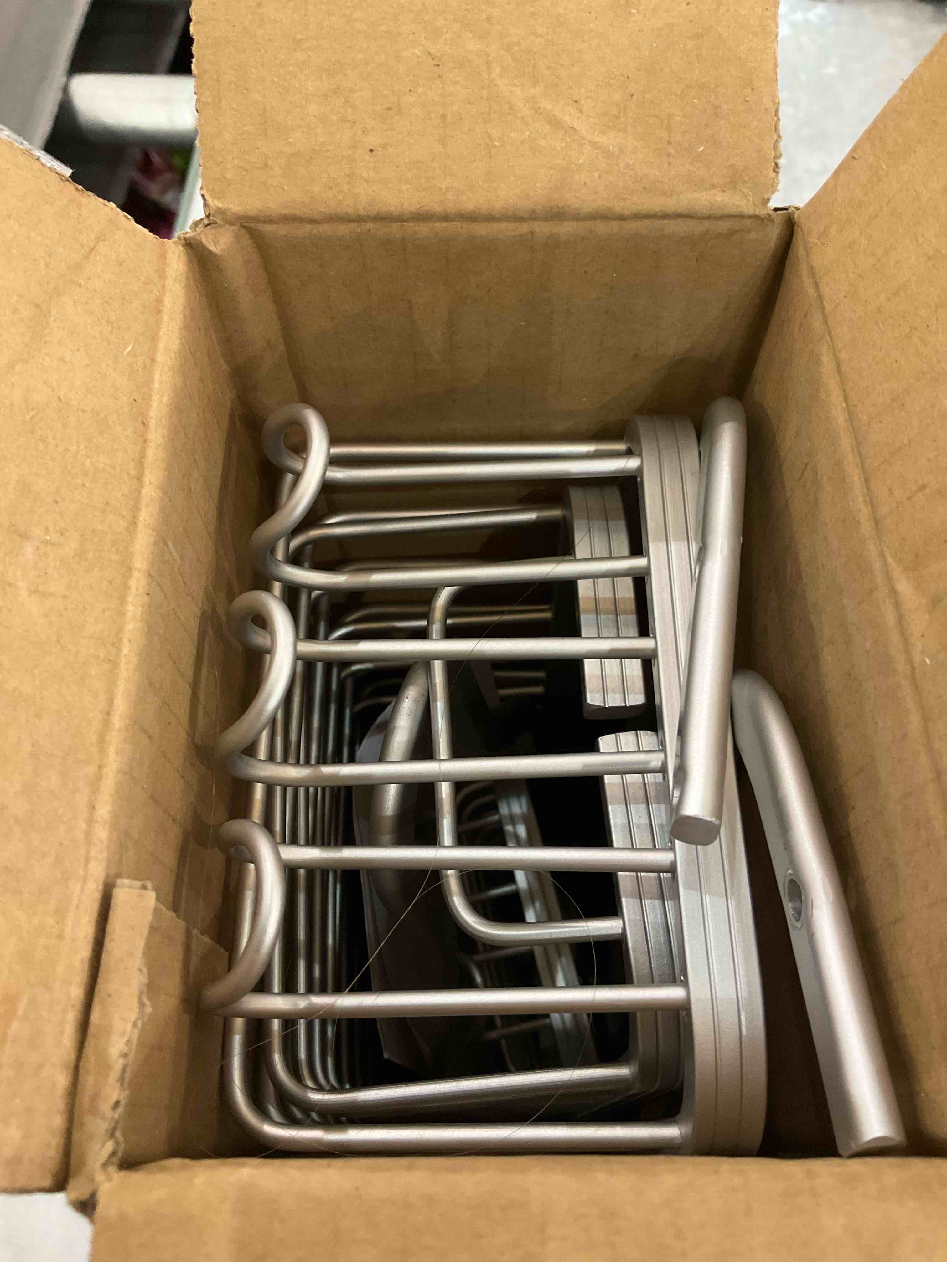 https://s3.amazonaws.com/lotting-images-prod/bidfta/EXS00920053_1701282107390.jpeg