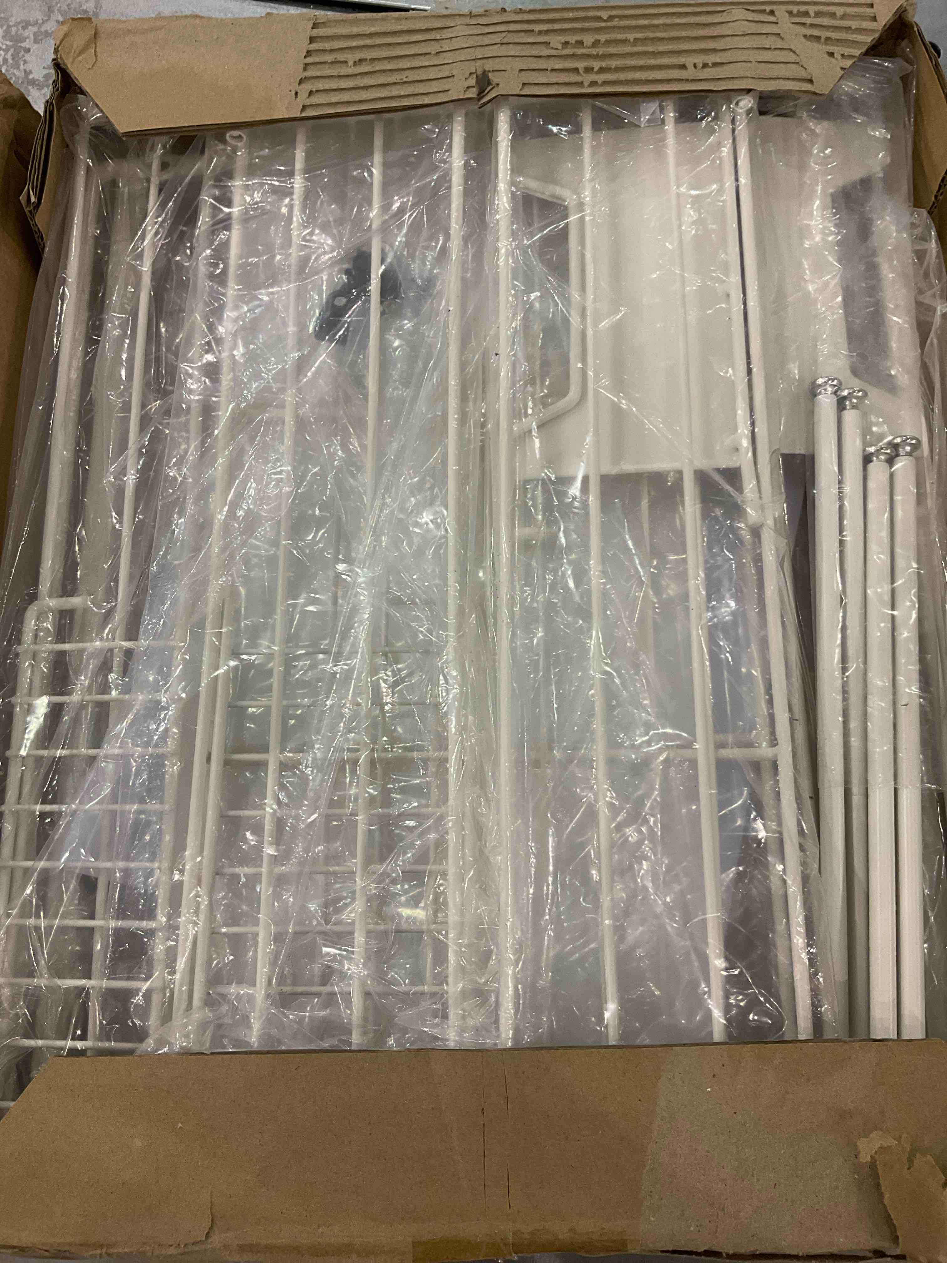 https://s3.amazonaws.com/lotting-images-prod/bidfta/EXS00920189_1701375596606.jpeg