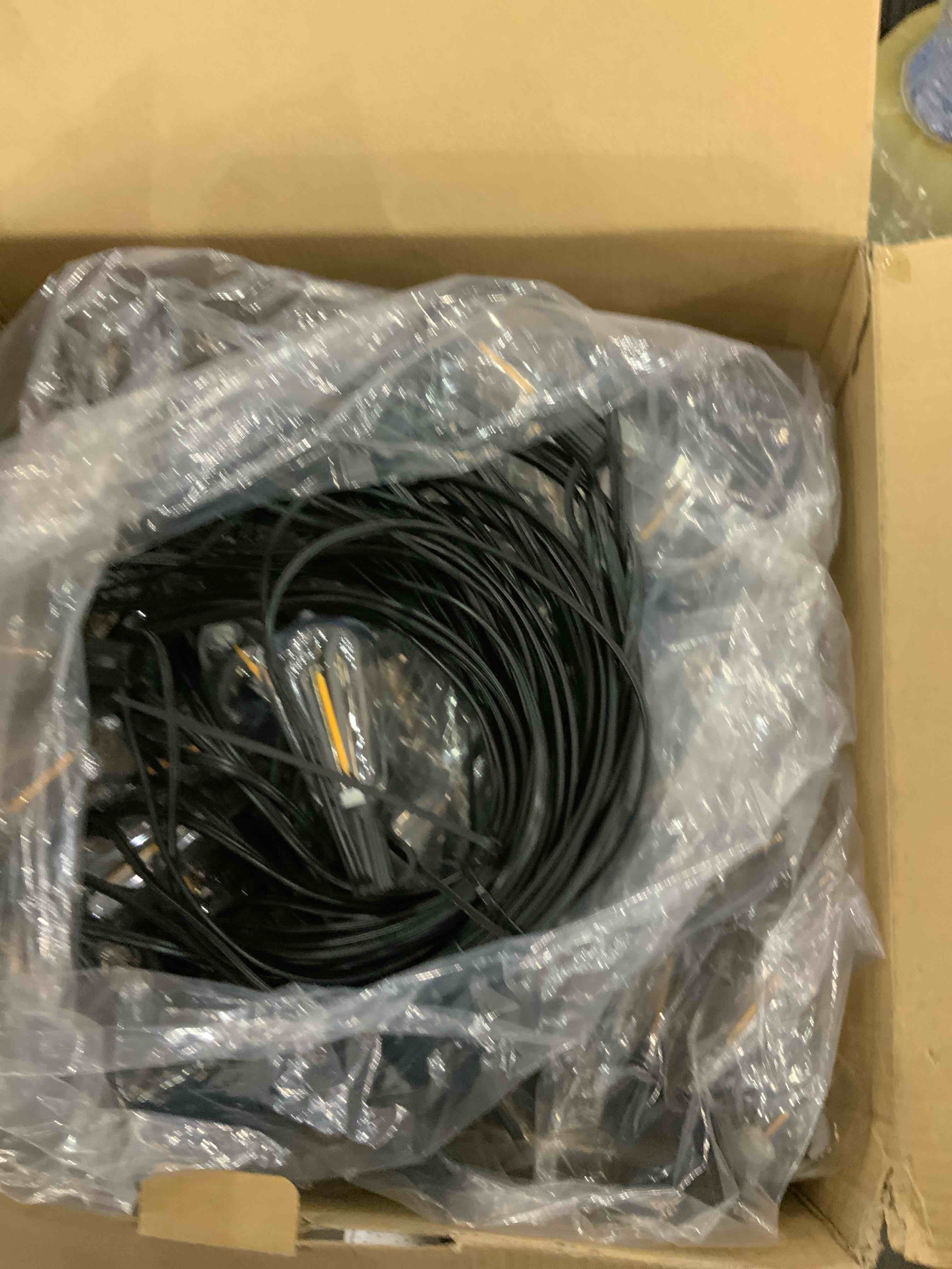 https://s3.amazonaws.com/lotting-images-prod/bidfta/EXS00920715_1701271069074.jpeg