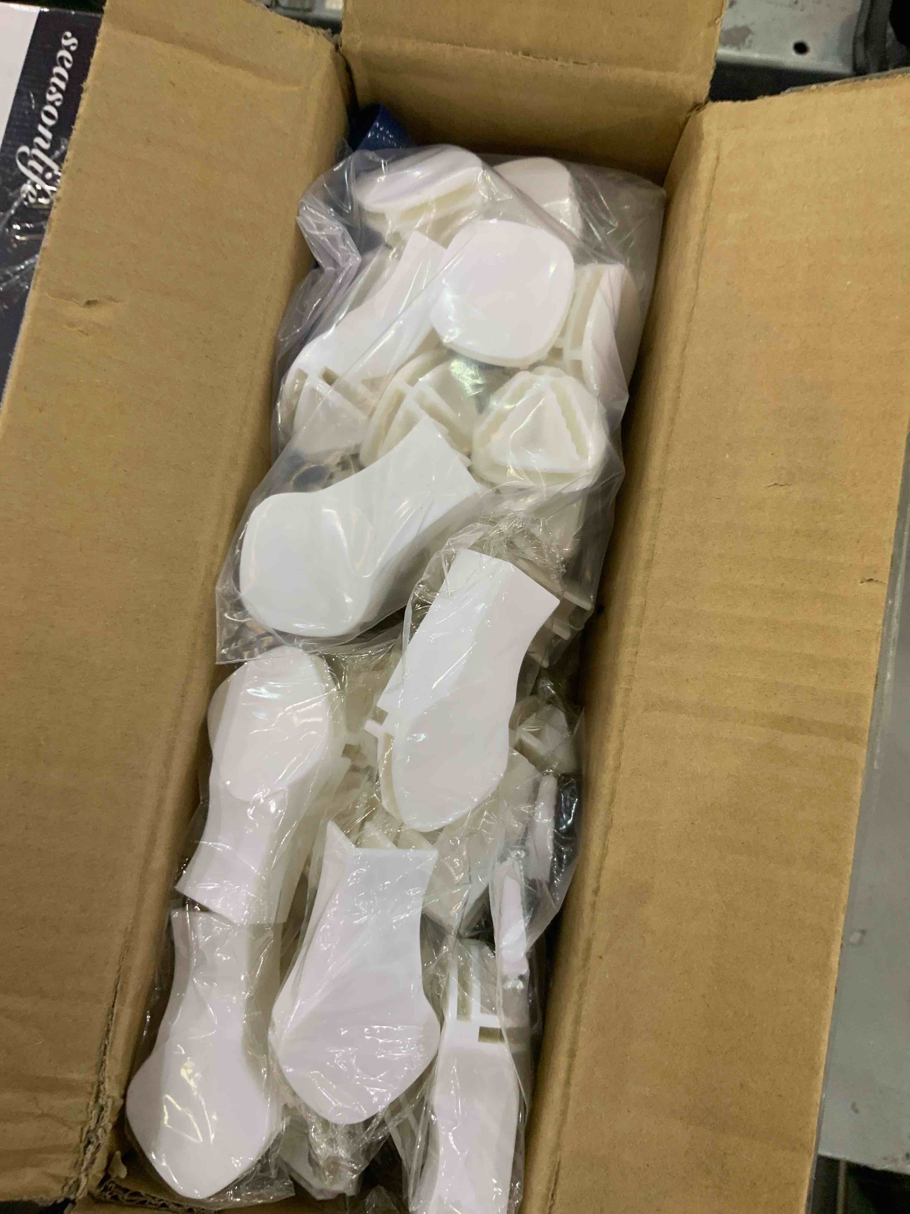 https://s3.amazonaws.com/lotting-images-prod/bidfta/EXS00920910_1701360098277.jpeg