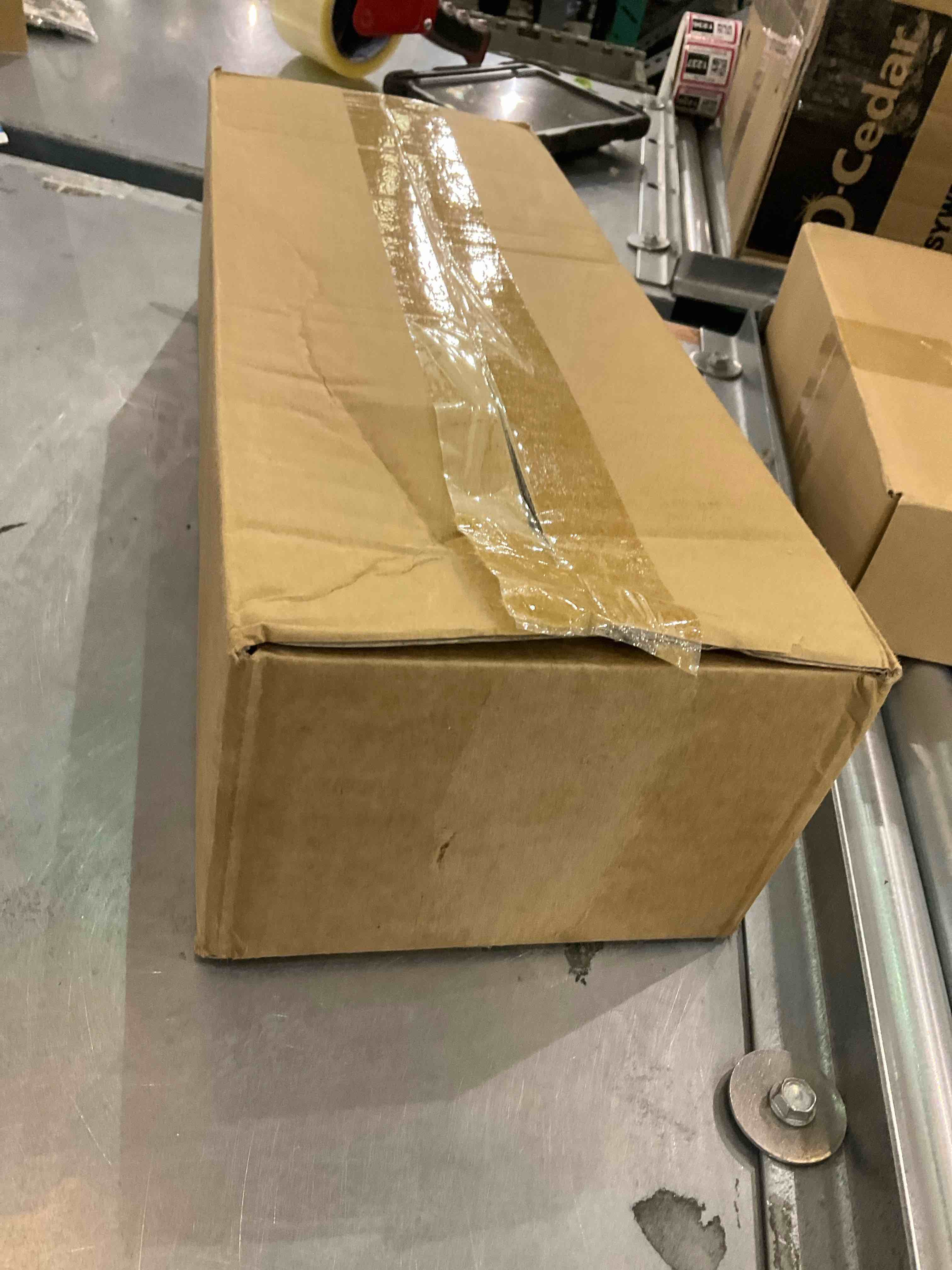 https://s3.amazonaws.com/lotting-images-prod/bidfta/EXS00921021_1702565031343.jpeg