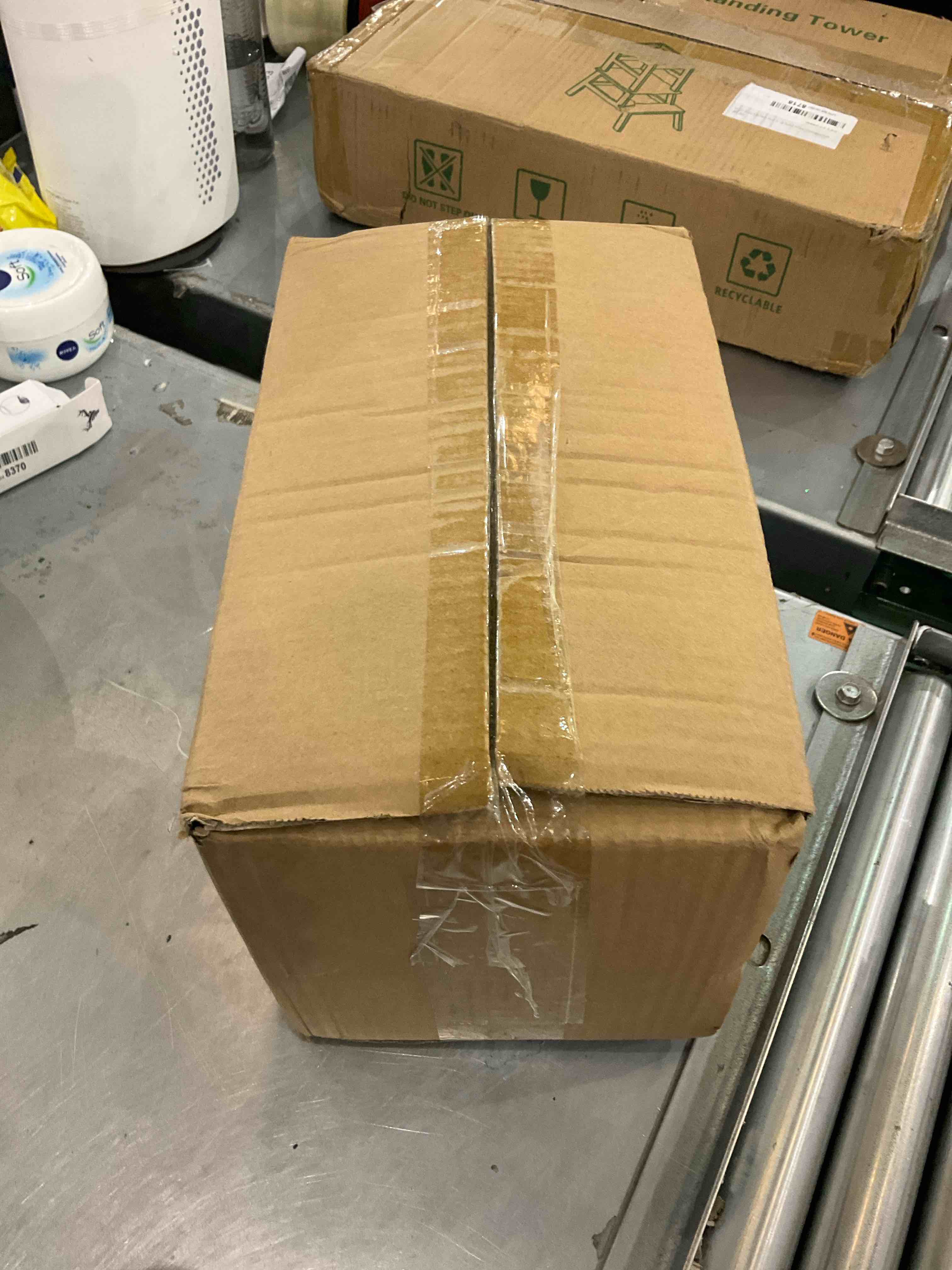 https://s3.amazonaws.com/lotting-images-prod/bidfta/EXS00921107_1702576350528.jpeg
