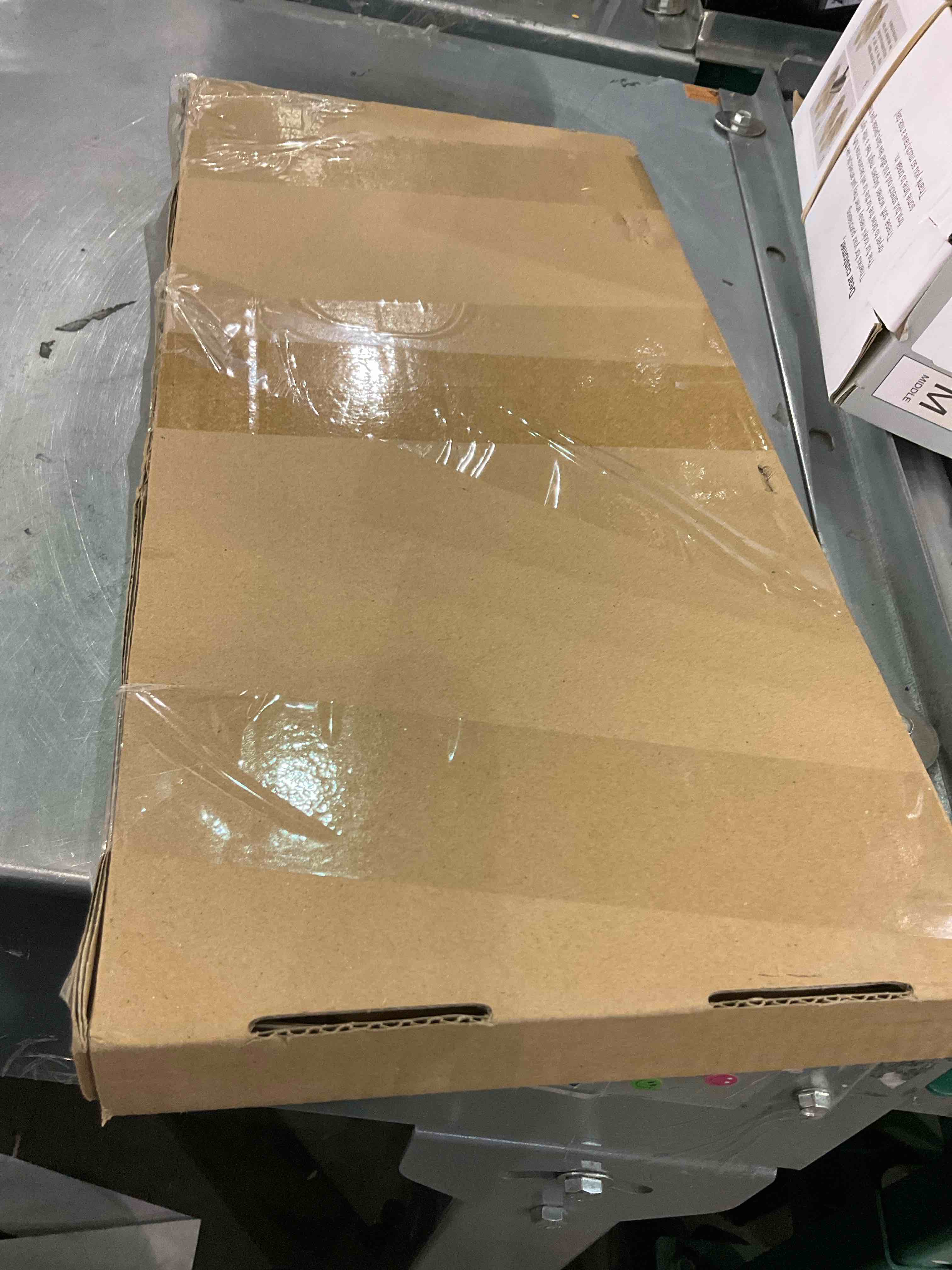 https://s3.amazonaws.com/lotting-images-prod/bidfta/EXS00921432_1702907464320.jpeg