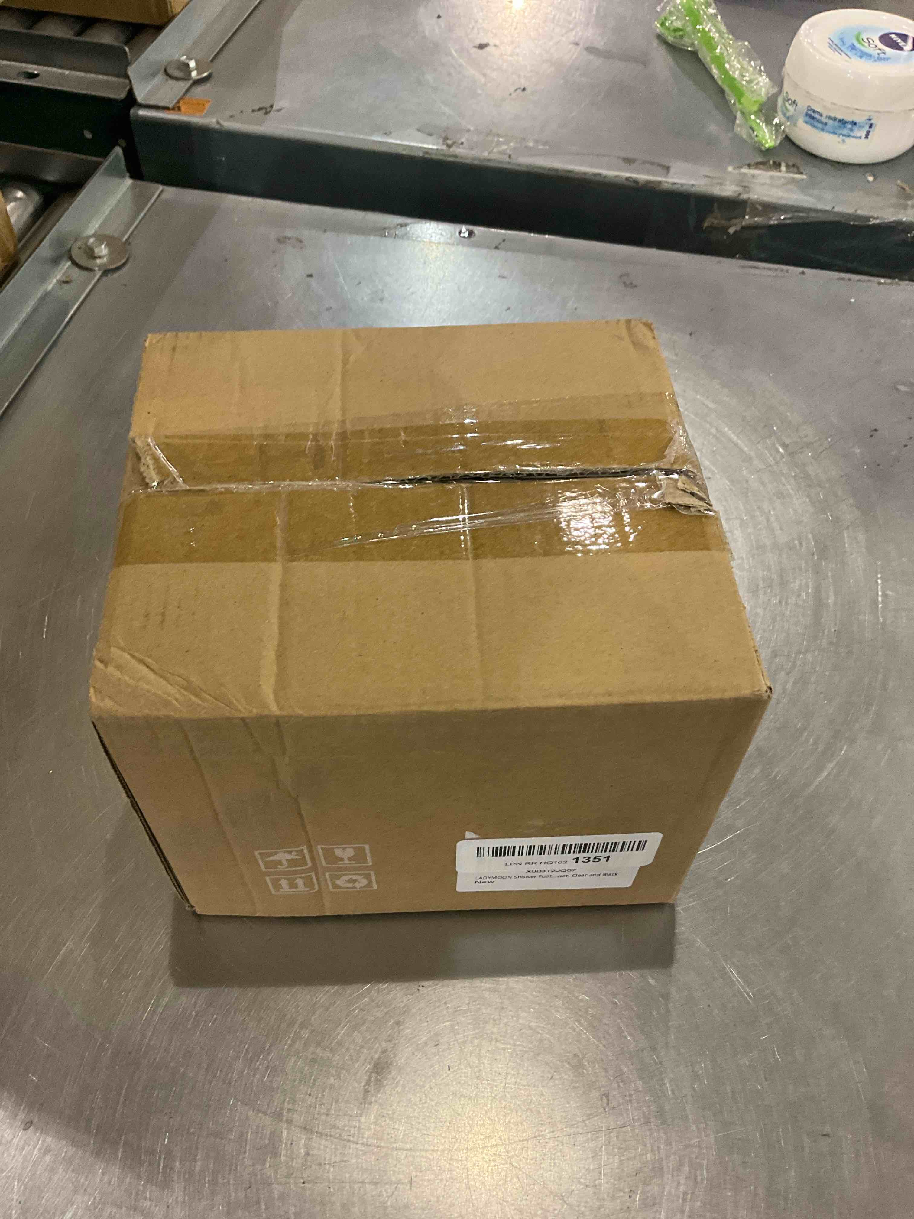 https://s3.amazonaws.com/lotting-images-prod/bidfta/EXS00921518_1704456491122.jpeg