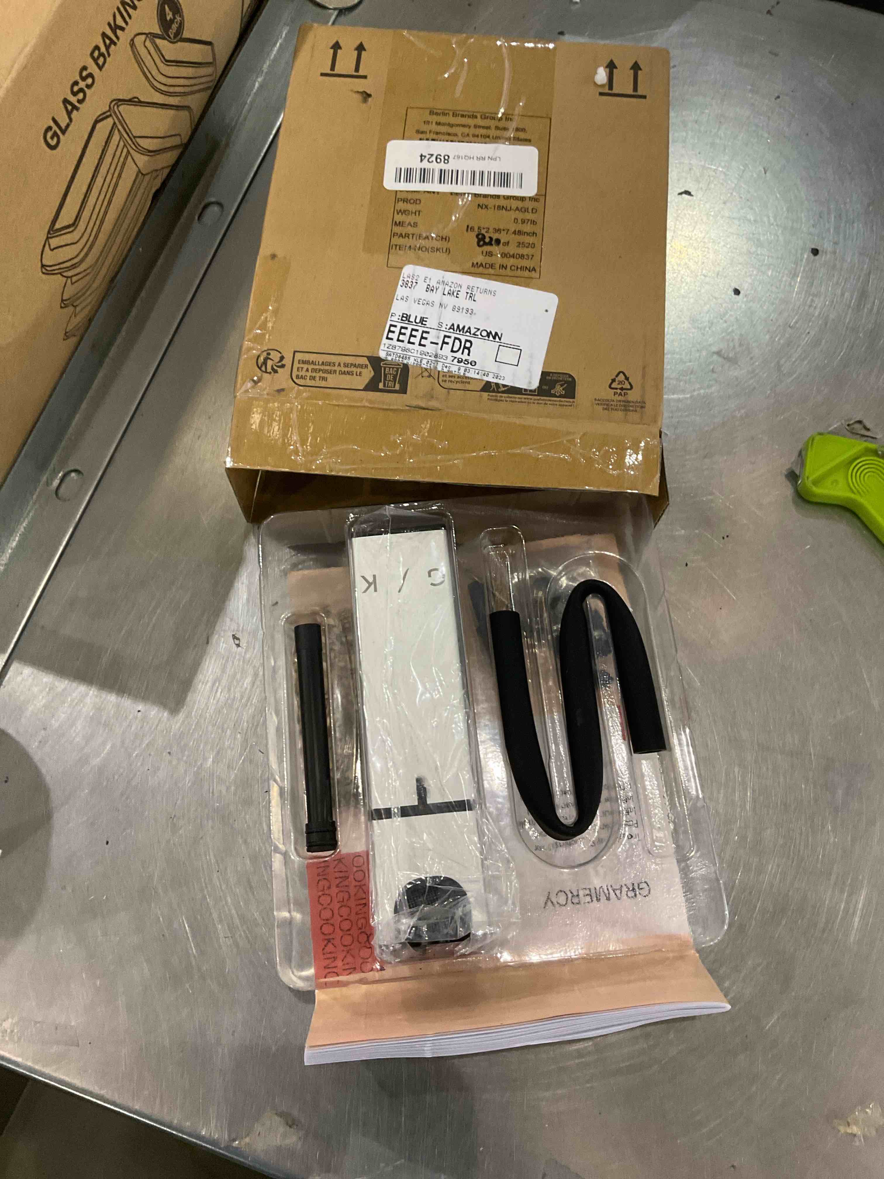 https://s3.amazonaws.com/lotting-images-prod/bidfta/EXS00921574_1704468195703.jpeg