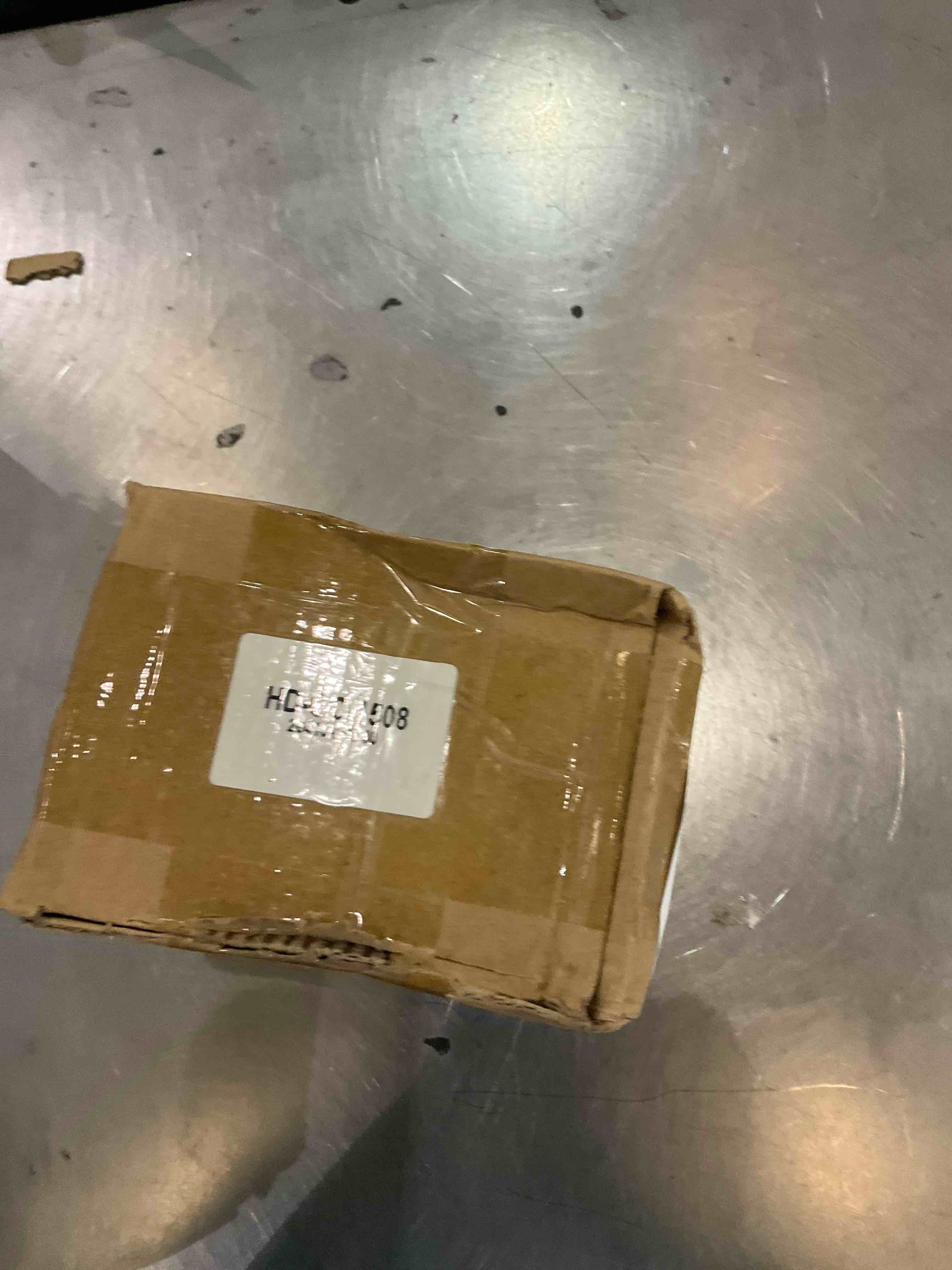 https://s3.amazonaws.com/lotting-images-prod/bidfta/EXS00921631_1704479660708.jpeg