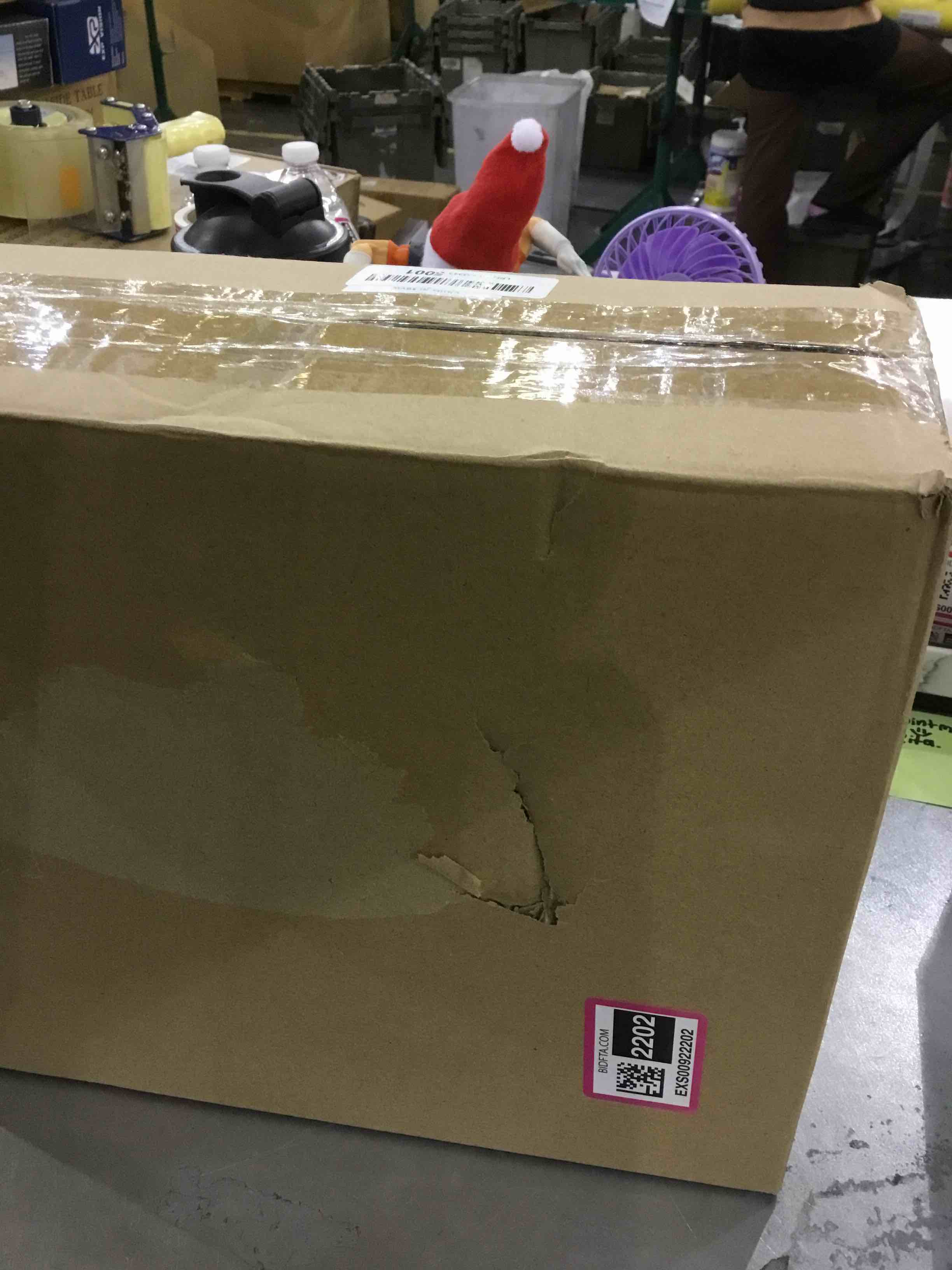 https://s3.amazonaws.com/lotting-images-prod/bidfta/EXS00922202_1702478345567.jpeg